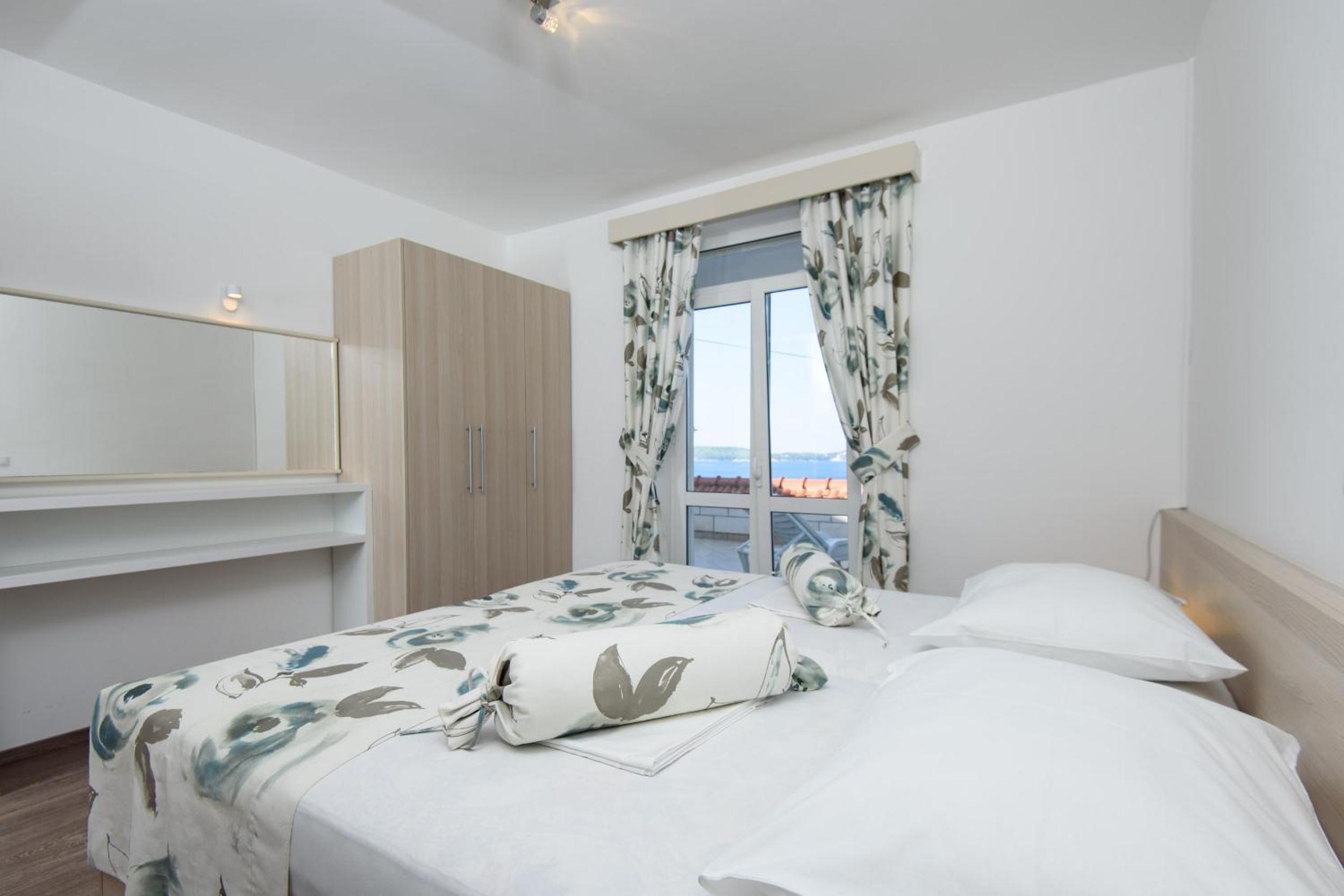 Paradis Apartments