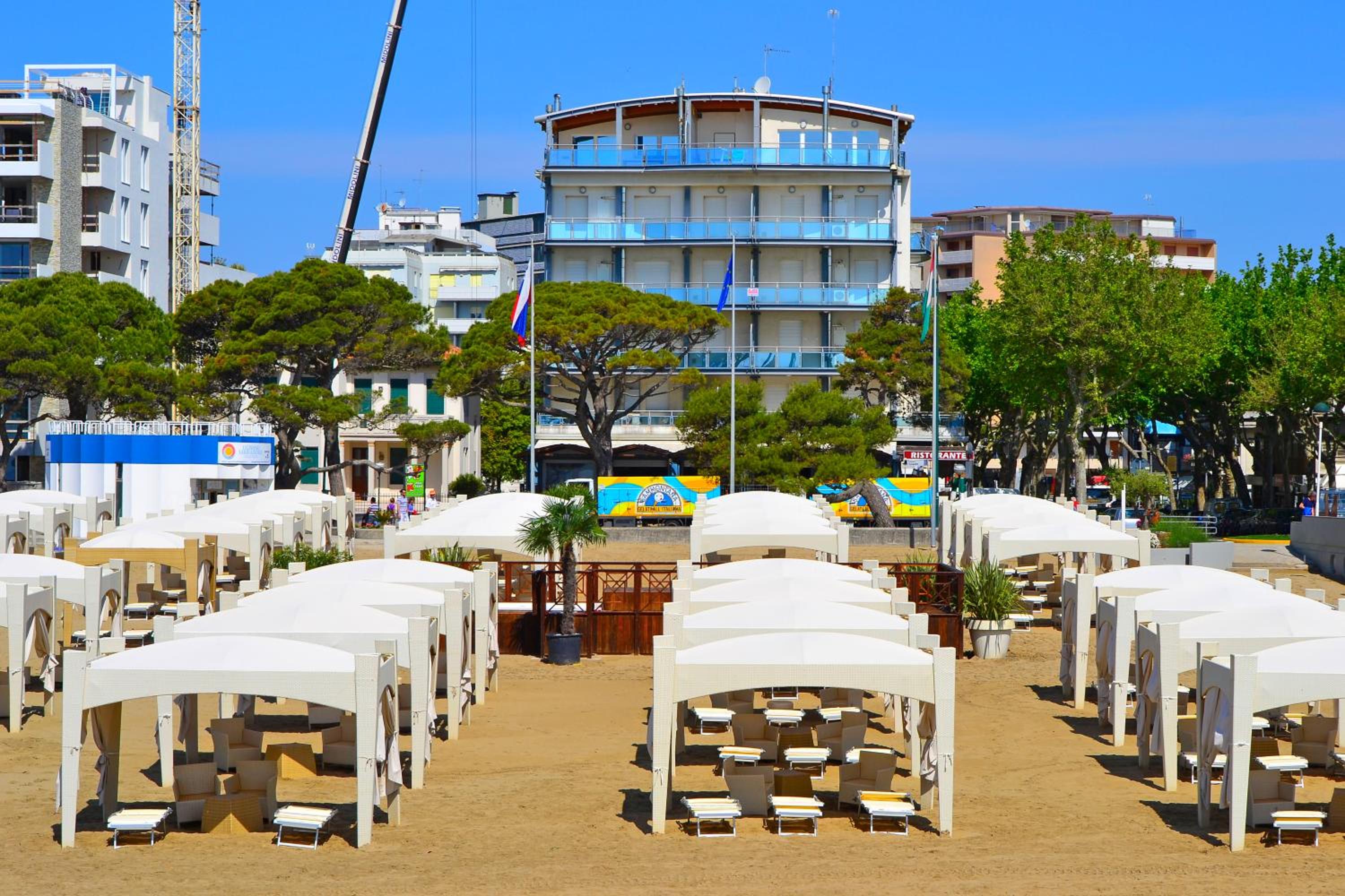 Sunbeach Apartments