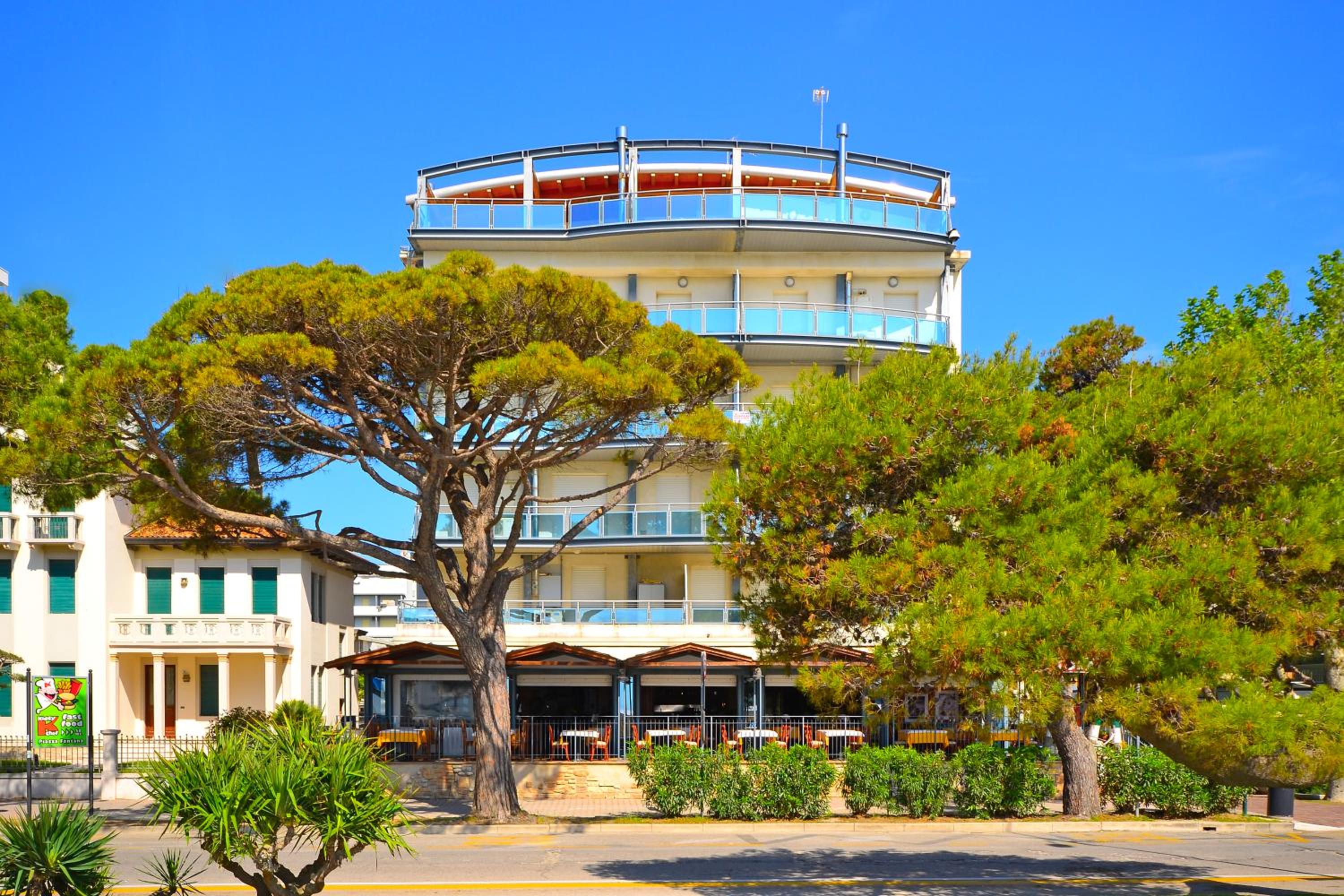 Sunbeach Apartments