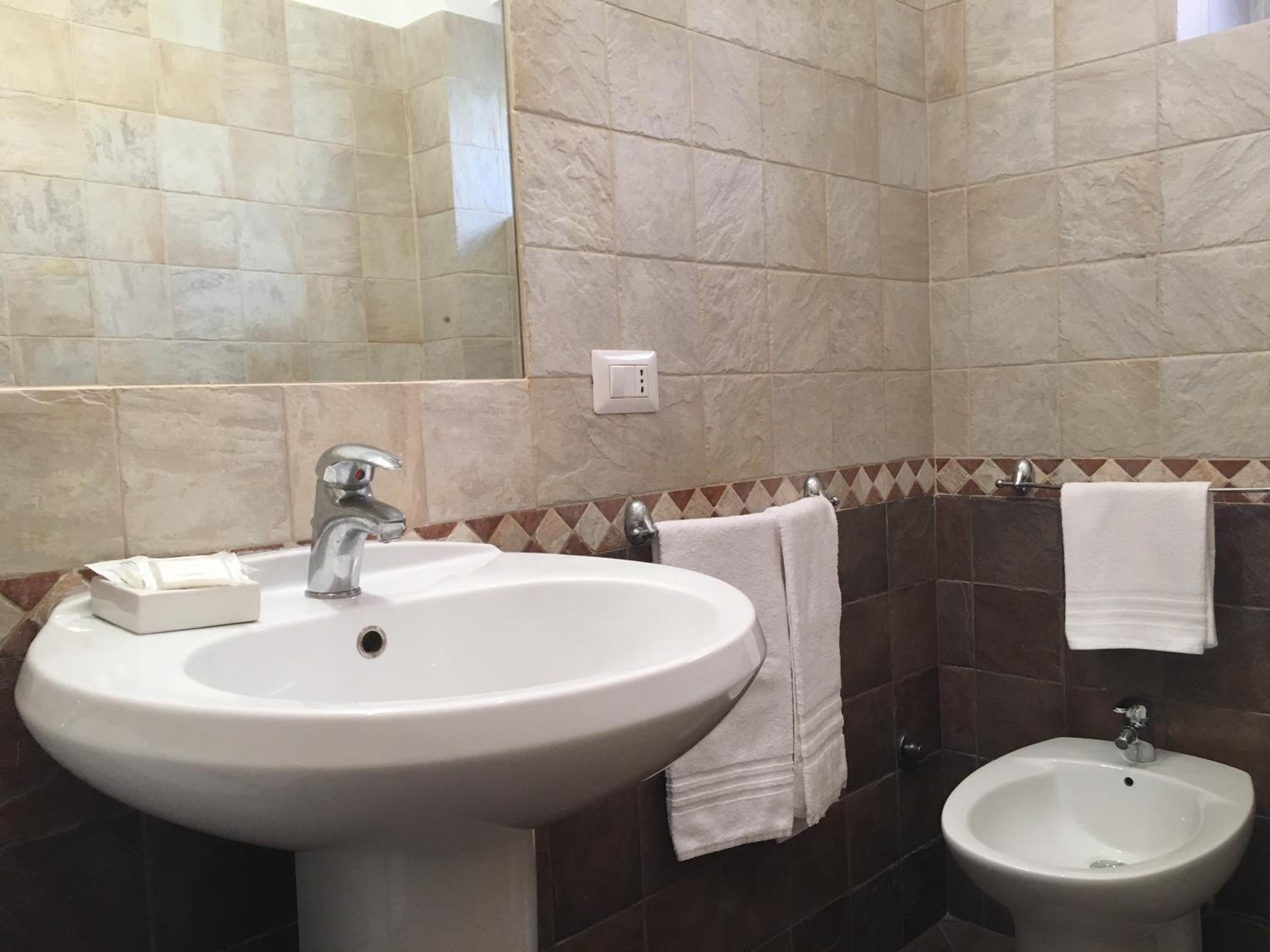 Delightful apartment 100 meters from the Colosseum