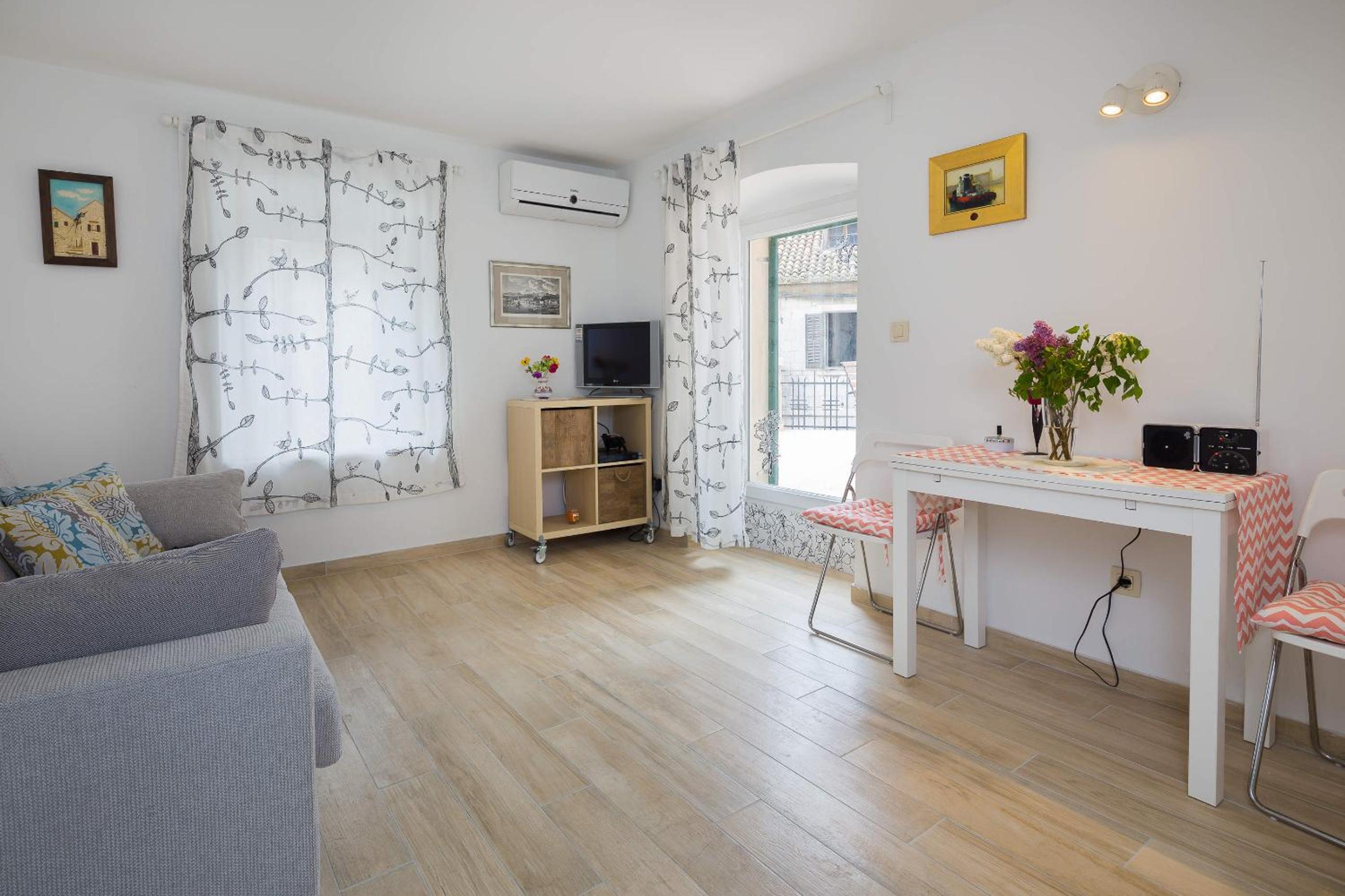 Phoenix Studio Apartment photo 4