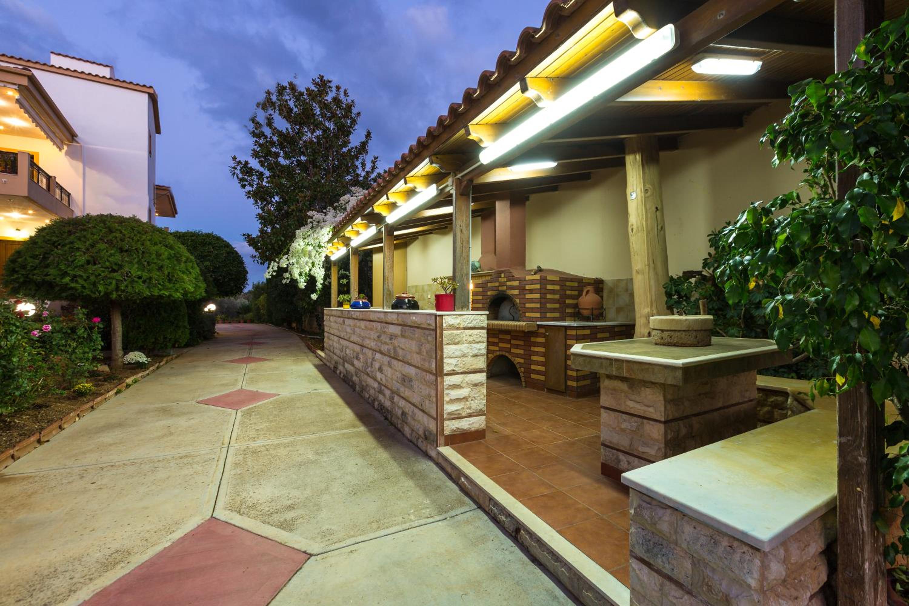Eleonas Apartments
