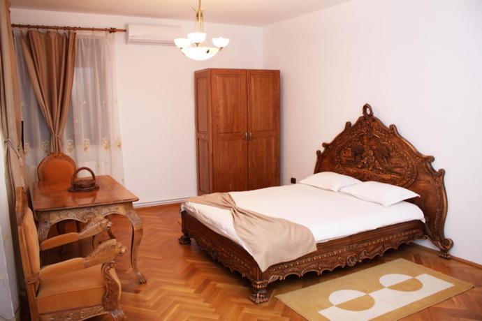 Casa Craiova Nuova view 3