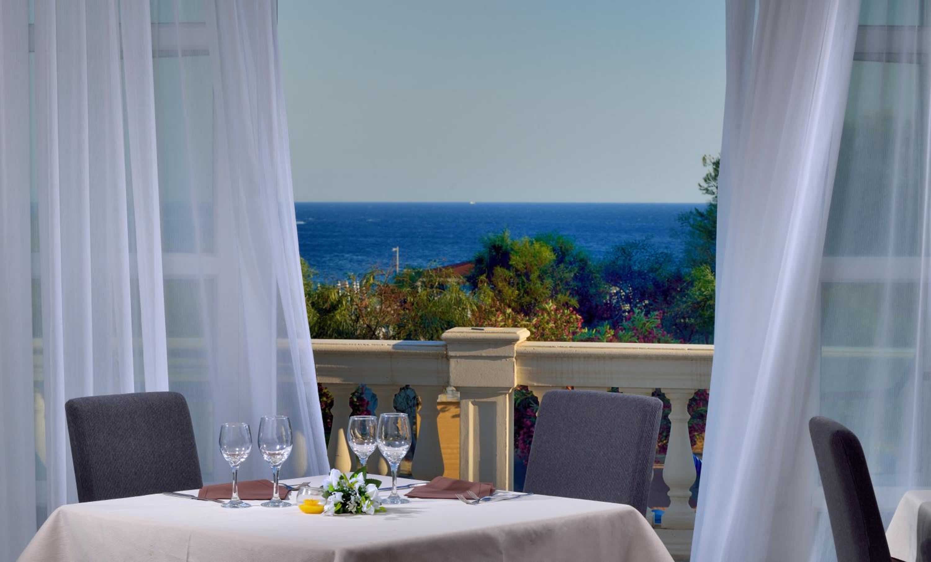 Santa Monica Resort