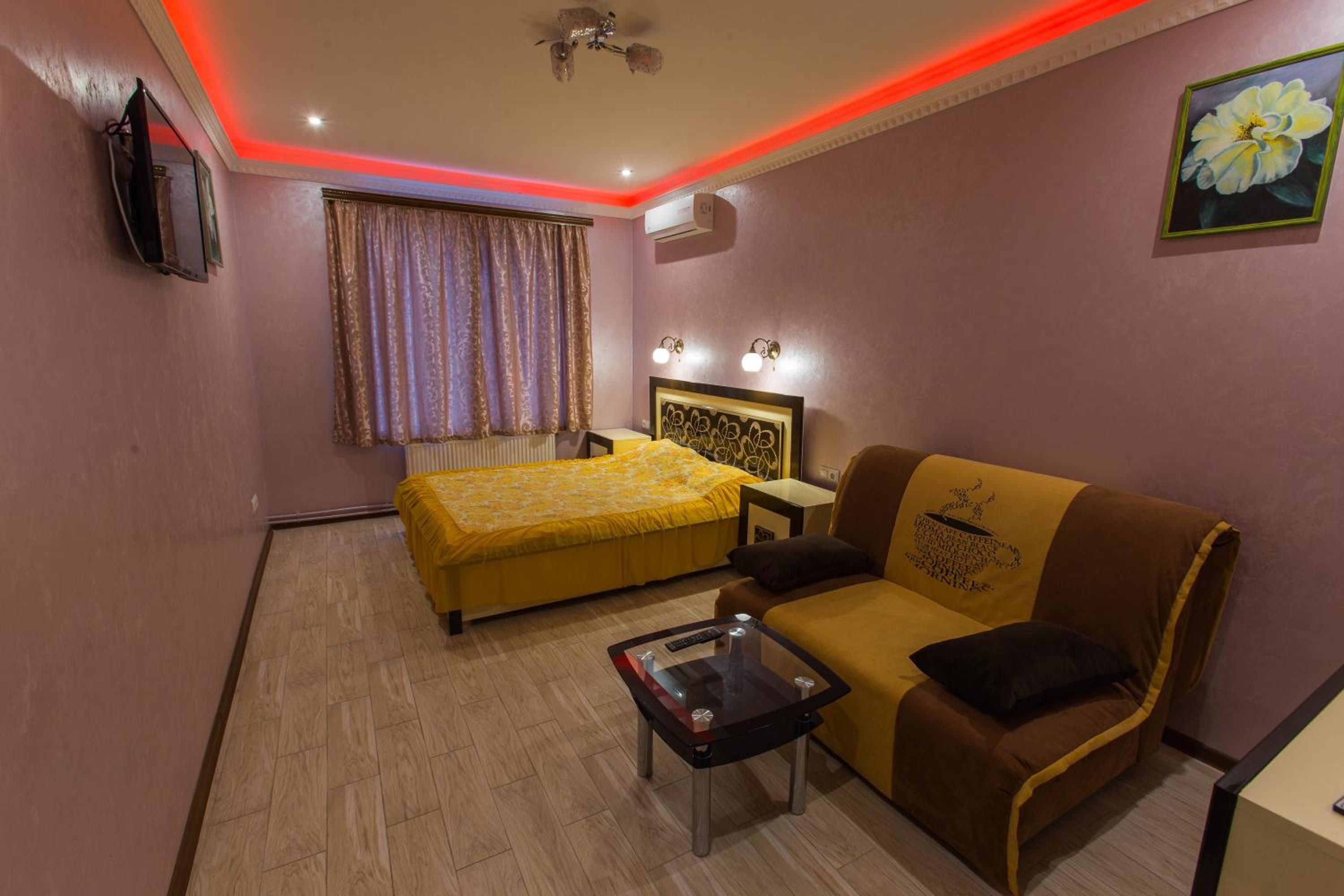 Modern Apartment on Akademika Sakharova 27a