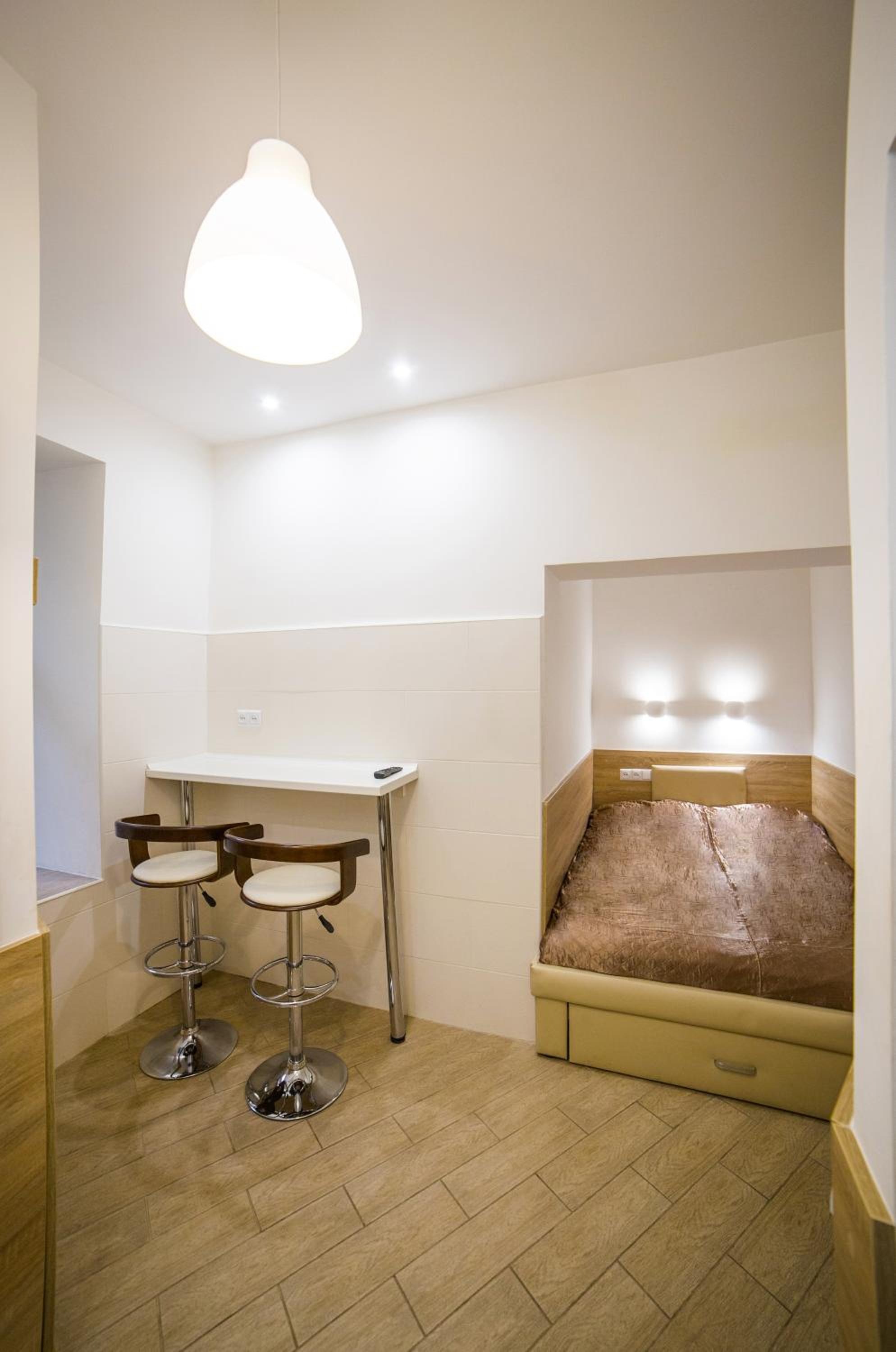 Mini Smart apartments on Viacheslava Chornovola Avenue 21-1