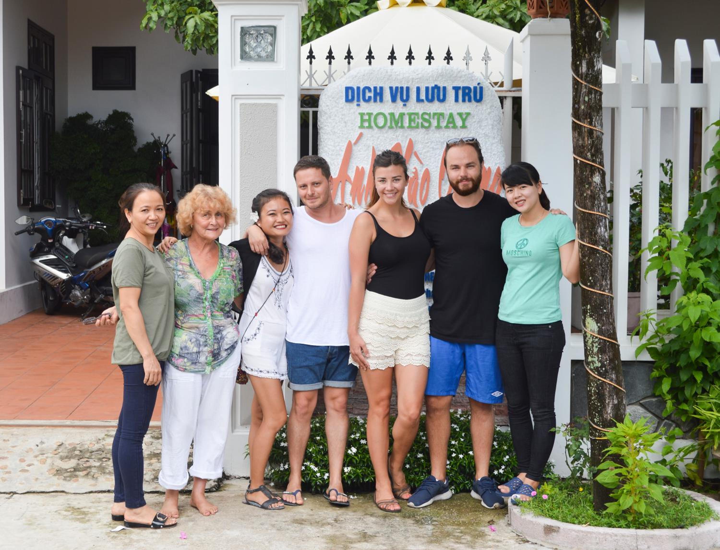 HaLo HomeStay