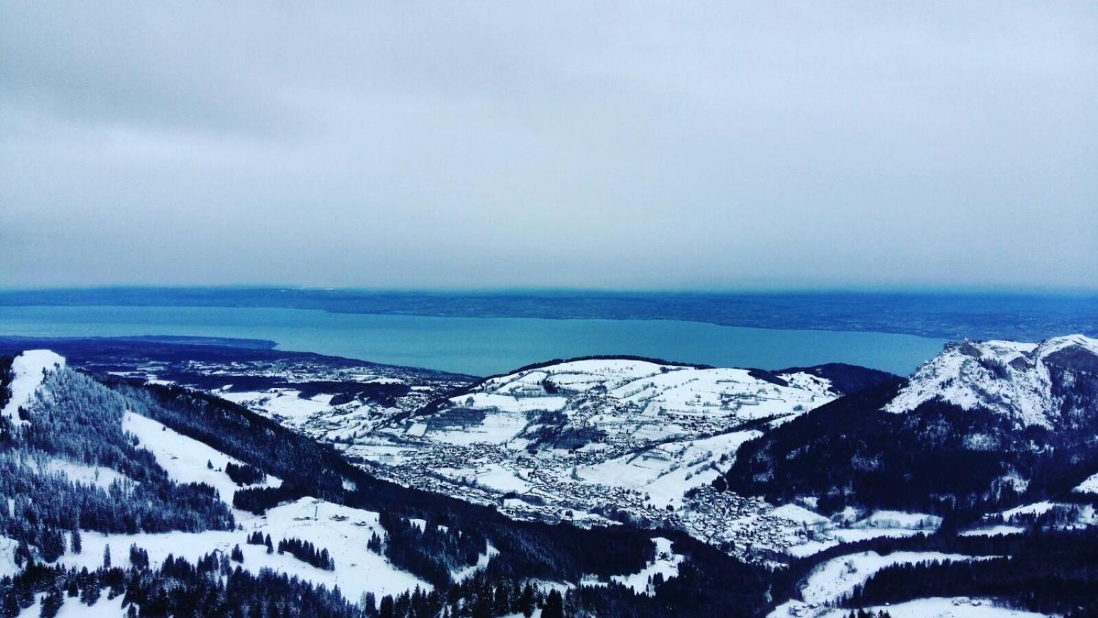 Entre Lac Et Montagnes view 2