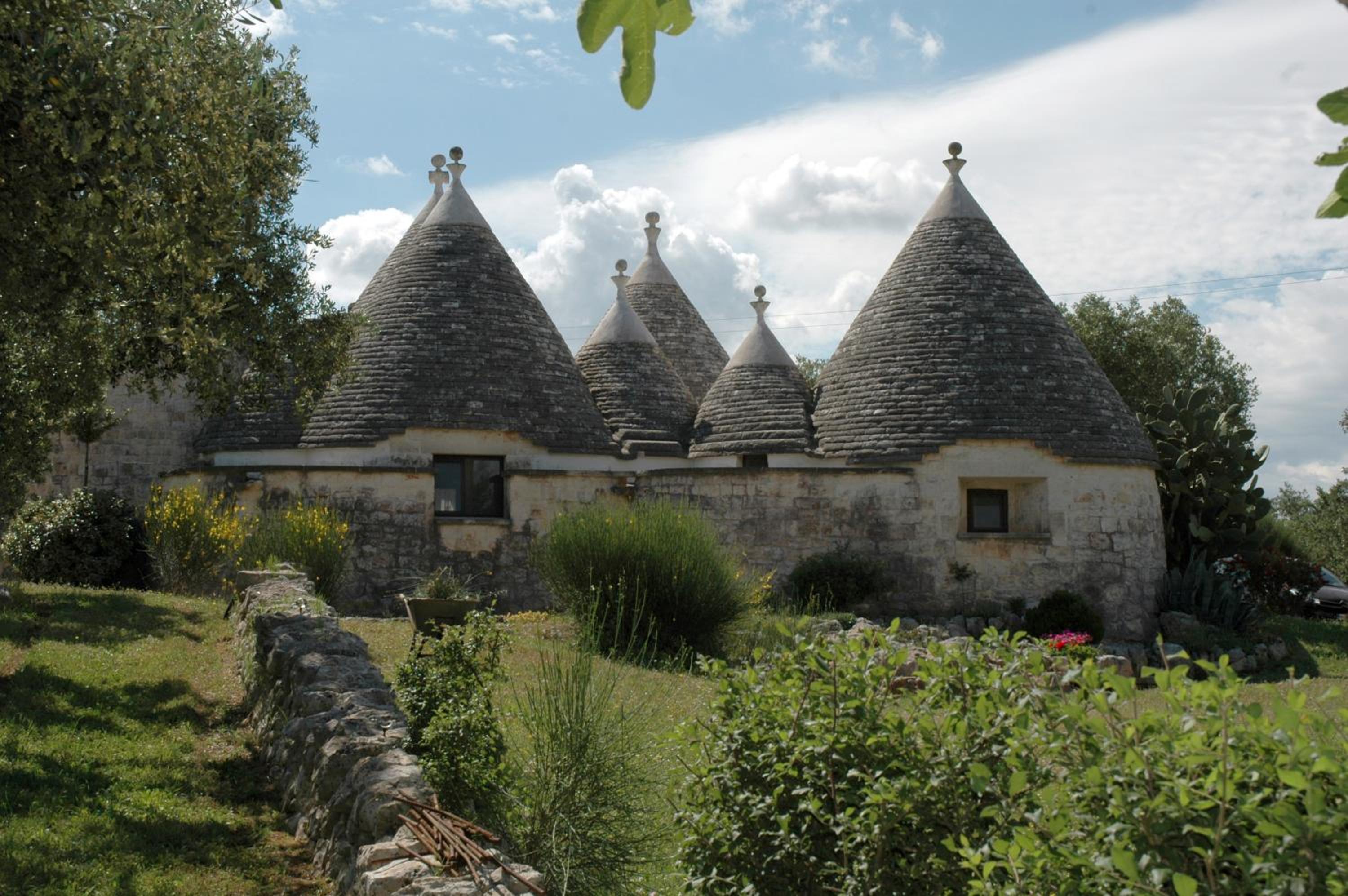 Trulli La Gufa view 4