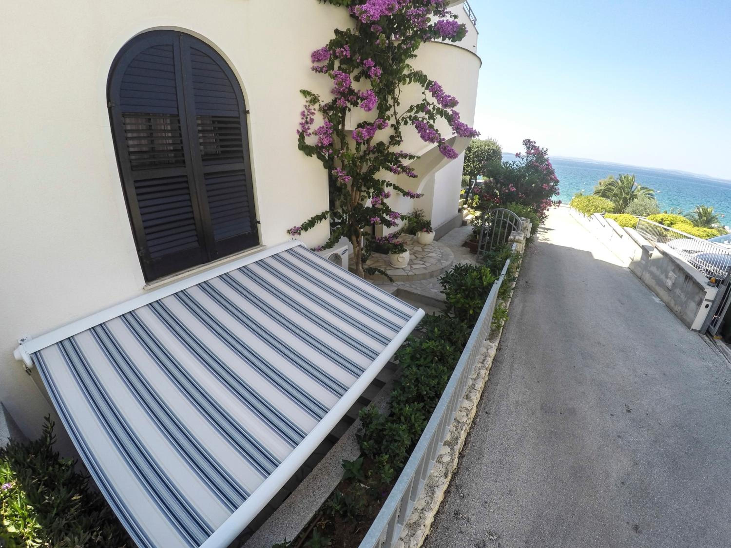 Apartments Villa Mirella view 3