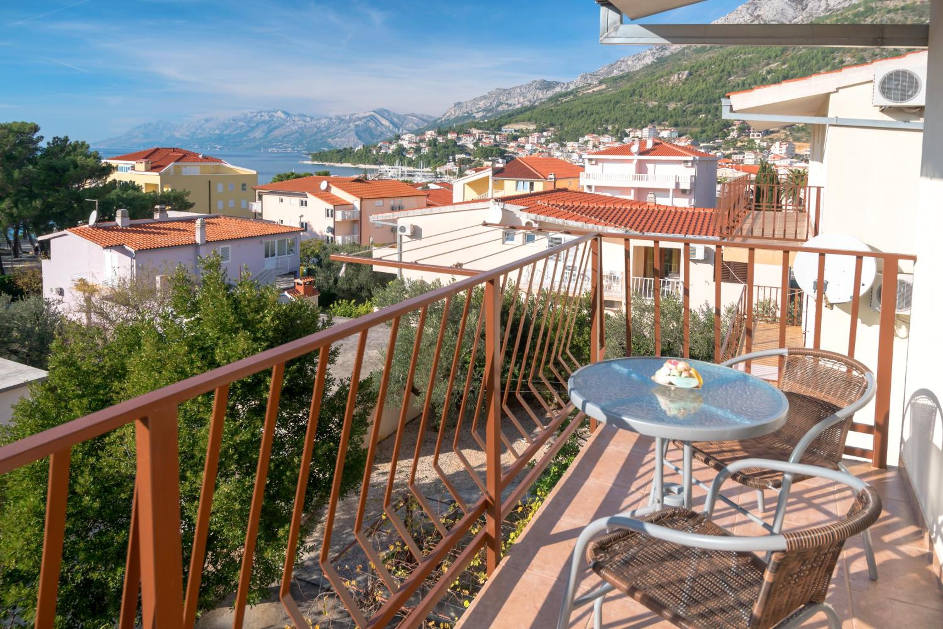 Beach Resort Apartments Bucina