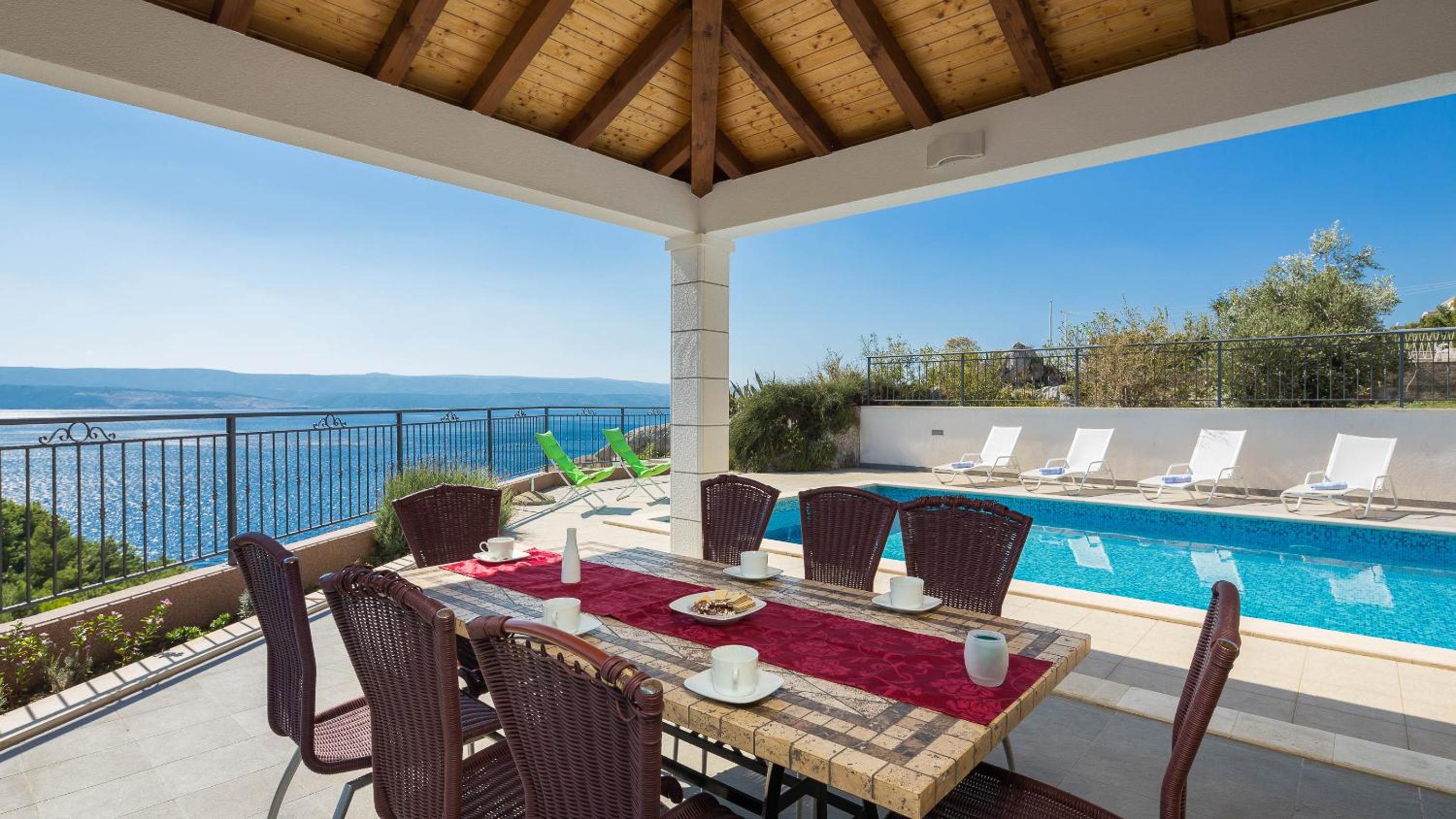 Beachfront Apartments Lara view 4
