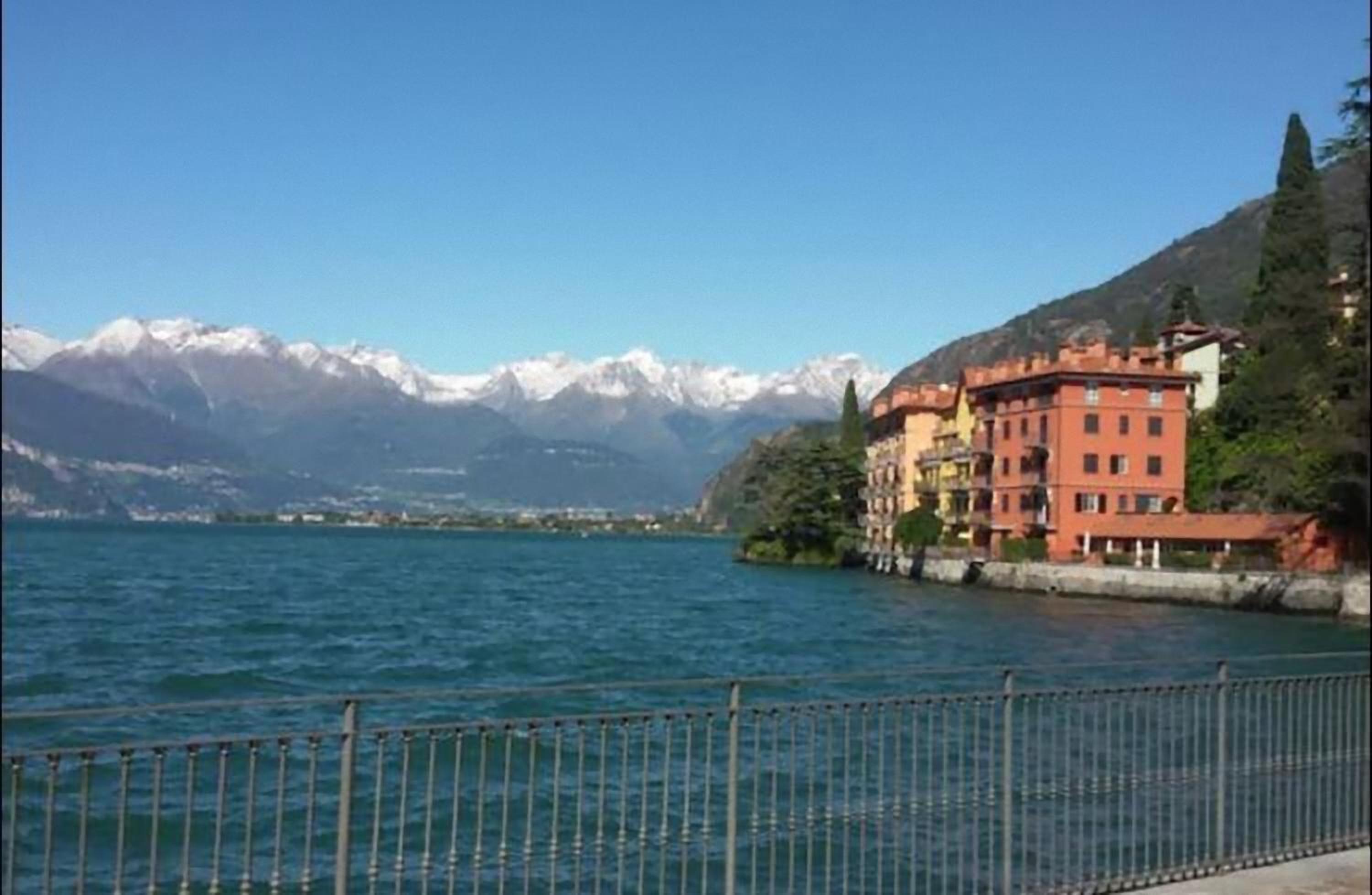 Comolake House