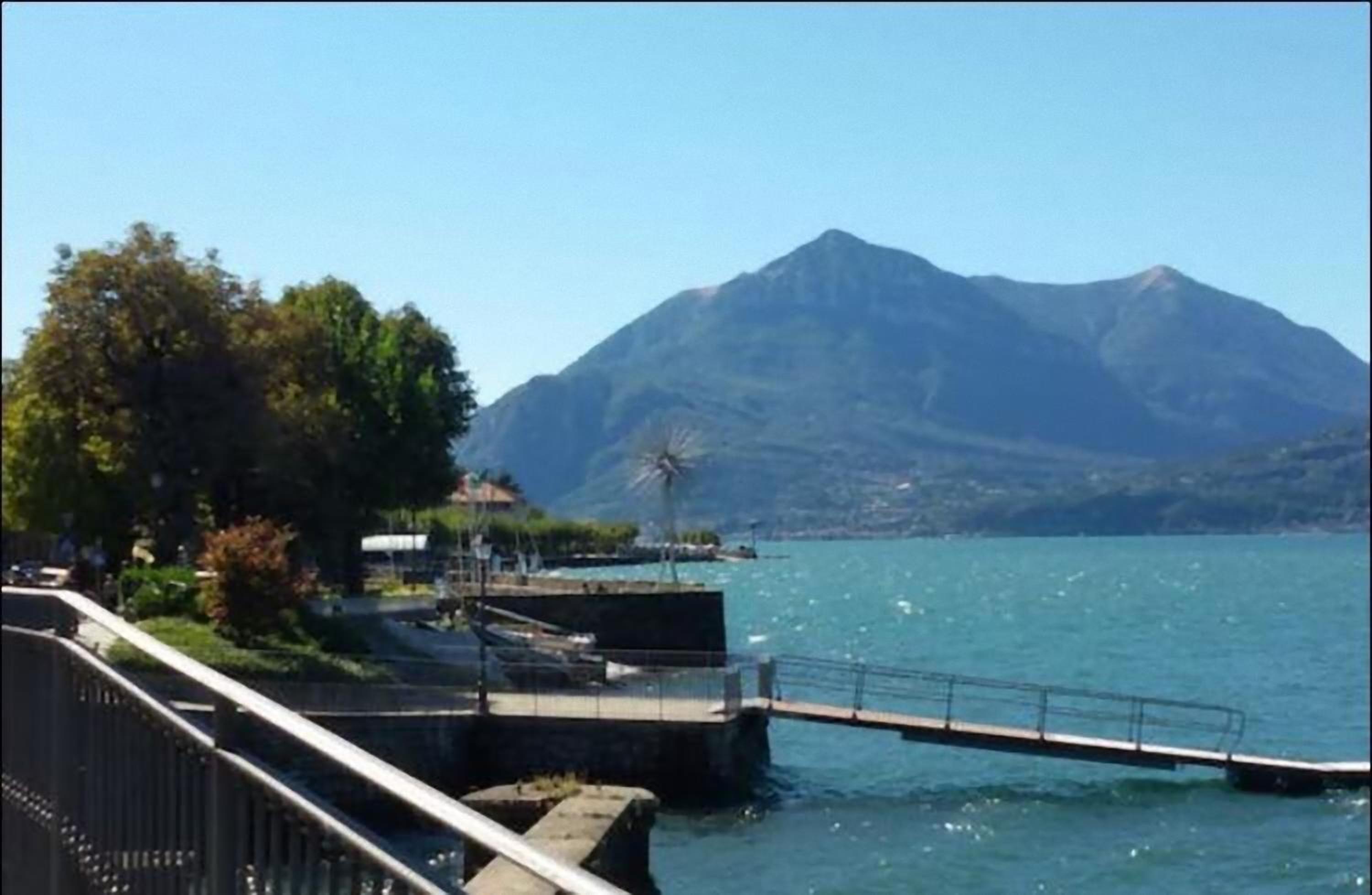 Comolake House