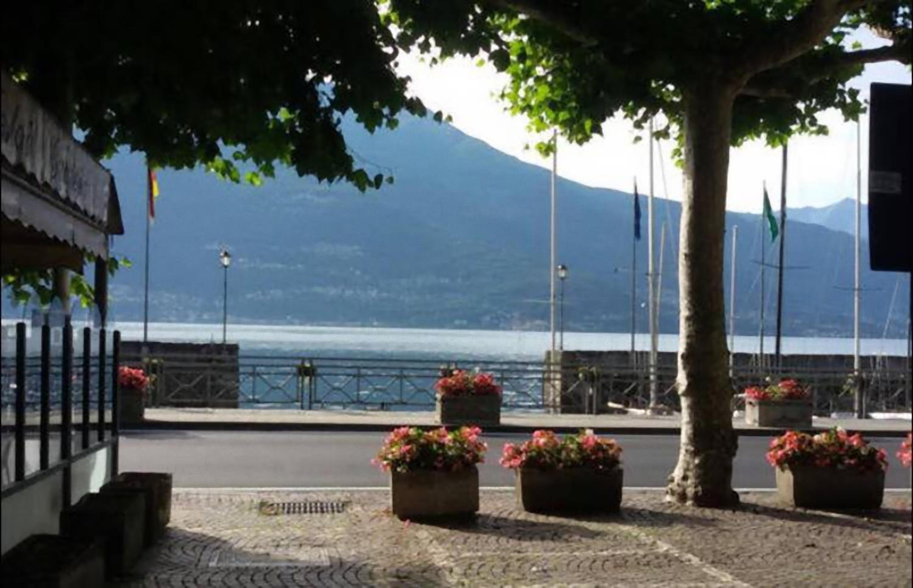 Comolake House
