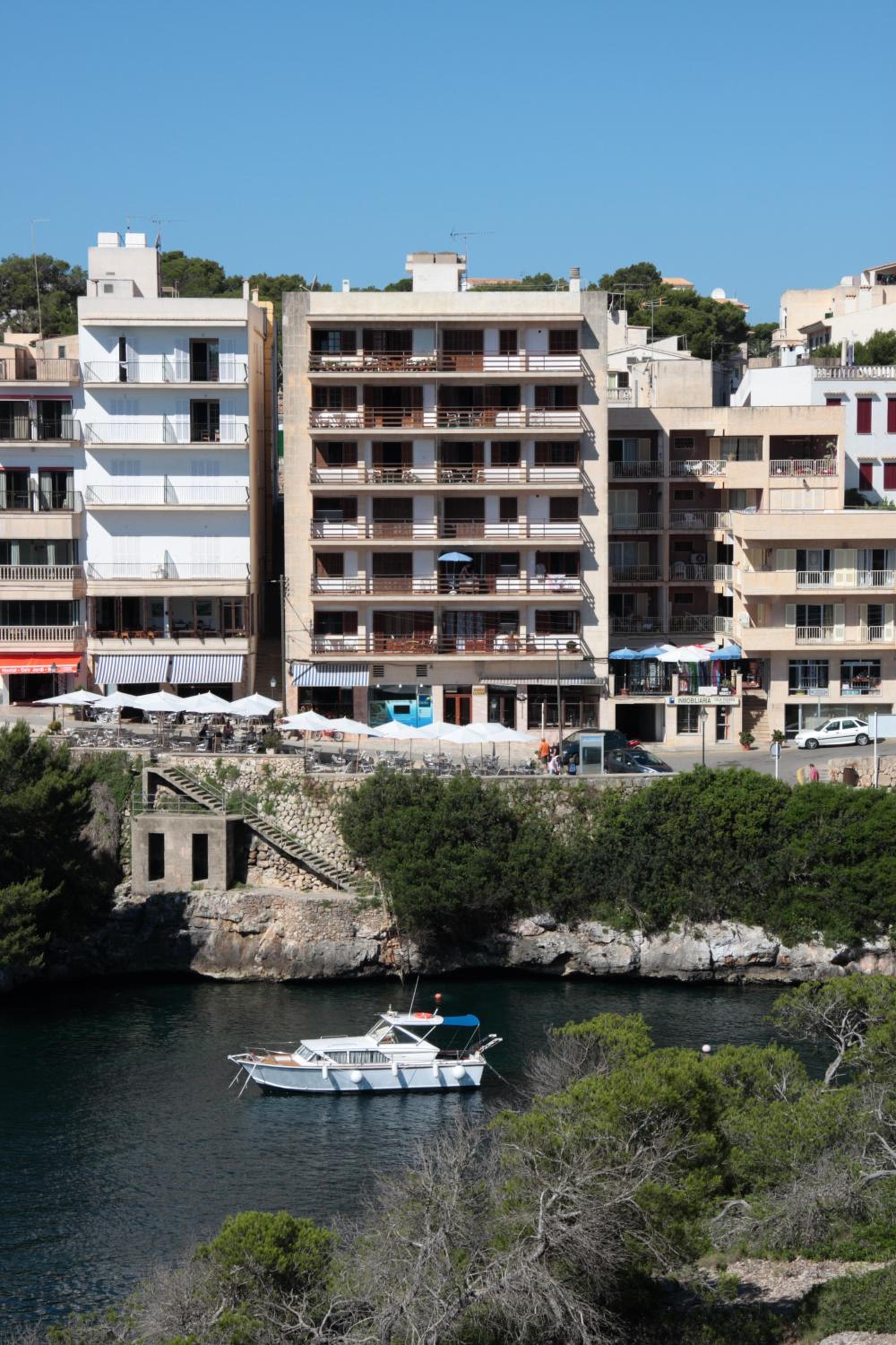 Apartamentos Llevant