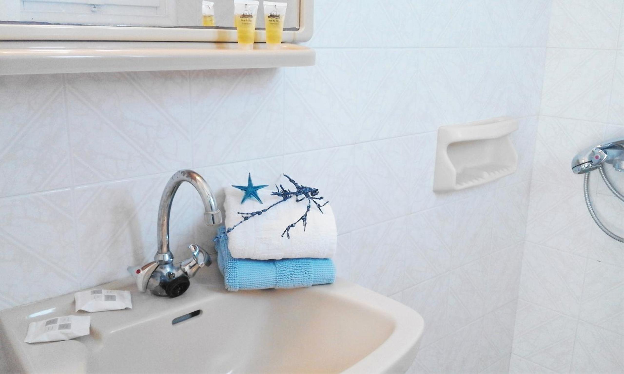 Ostria Eressos Rooms
