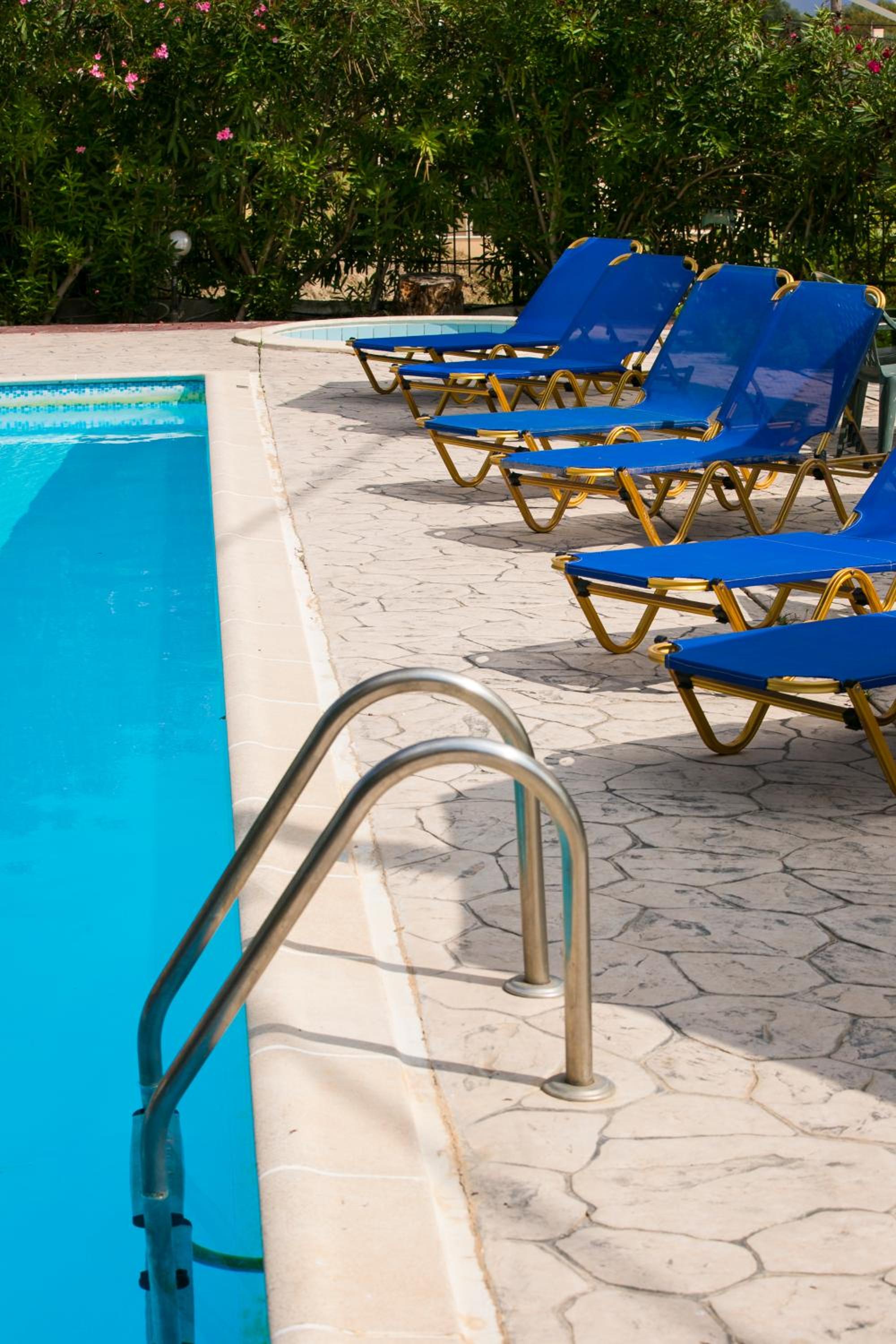 Irena Studios & Apartments