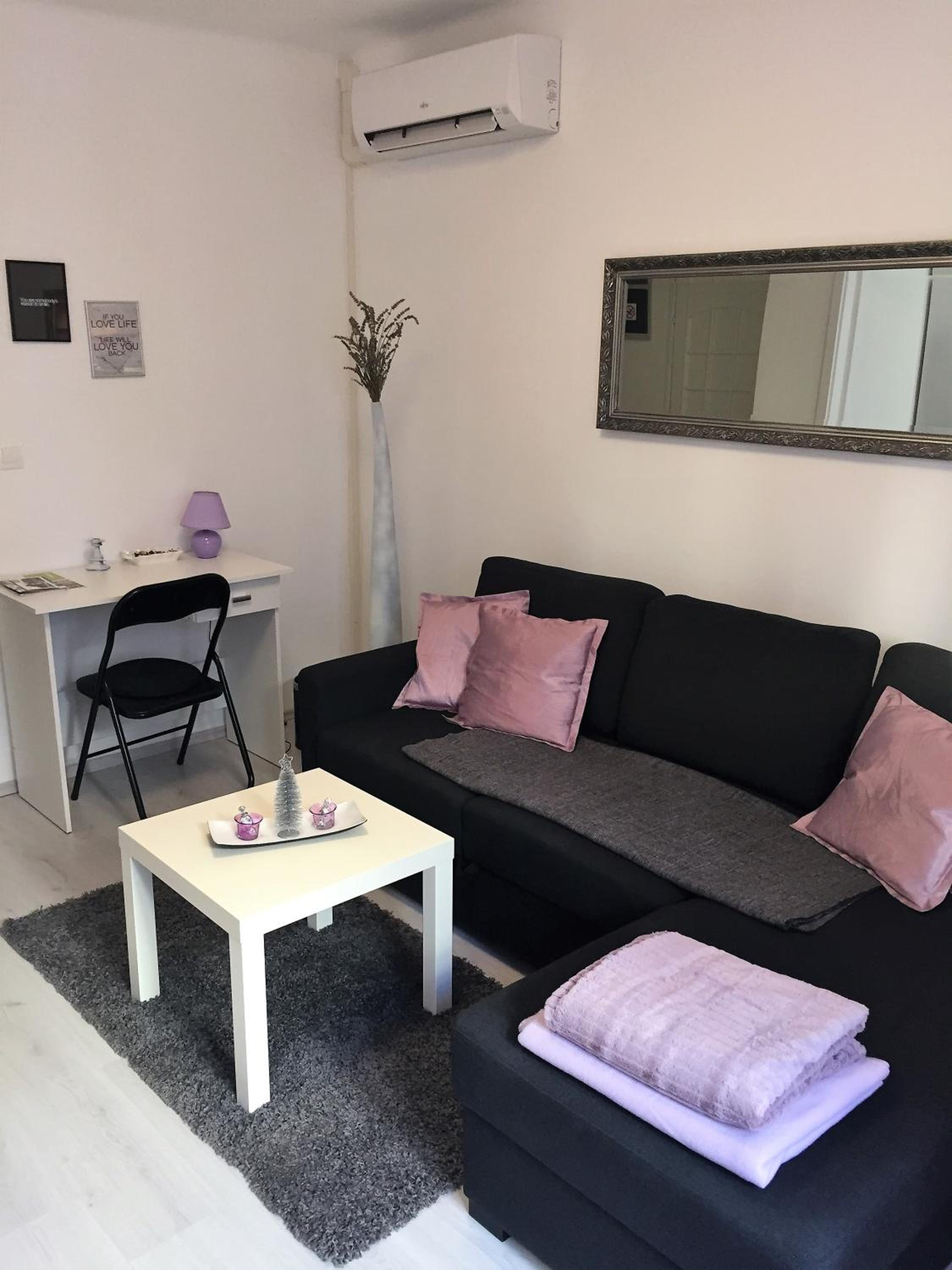 Center Apartment Lori