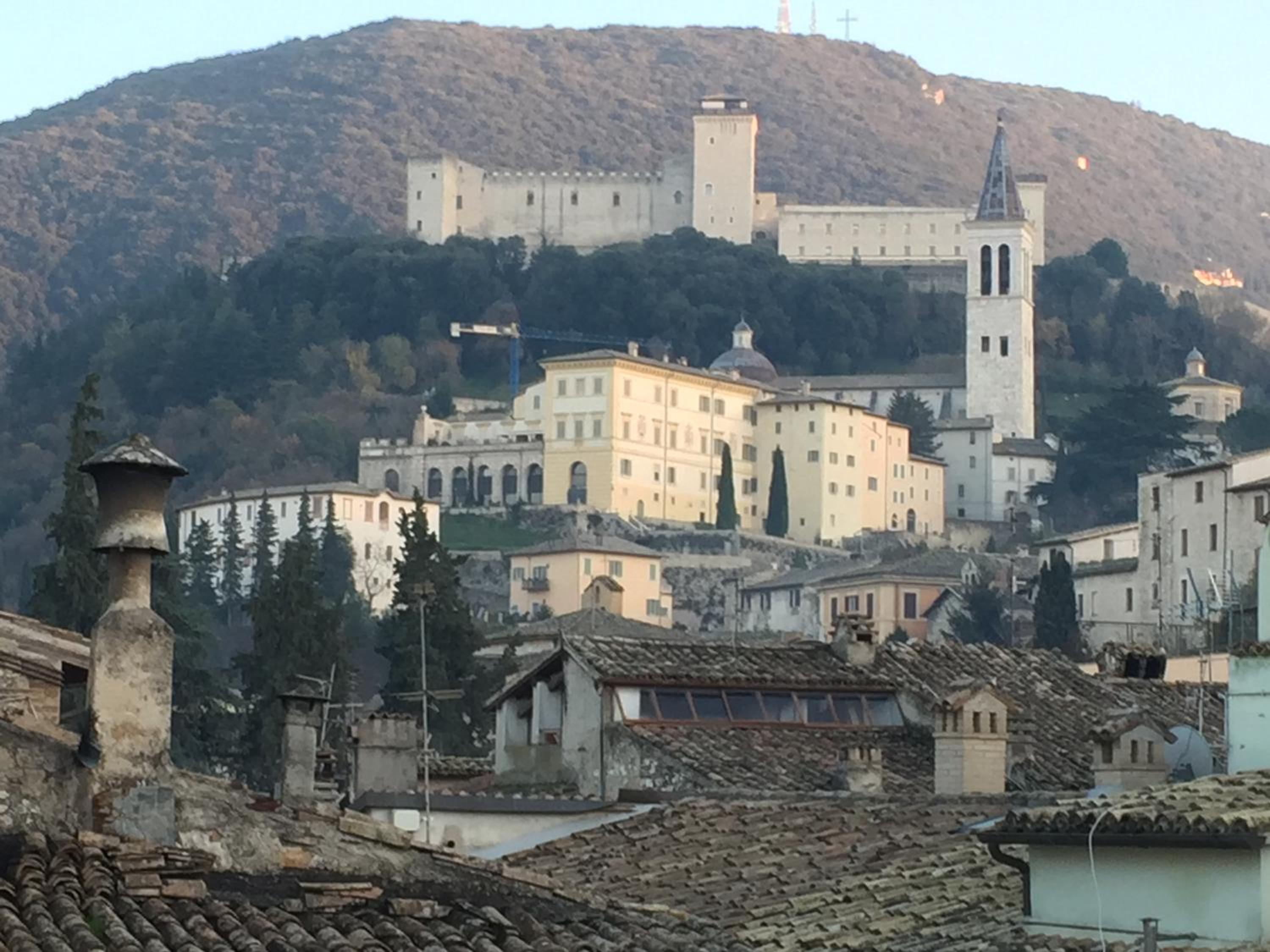 Sotto i tetti del borgo view 4