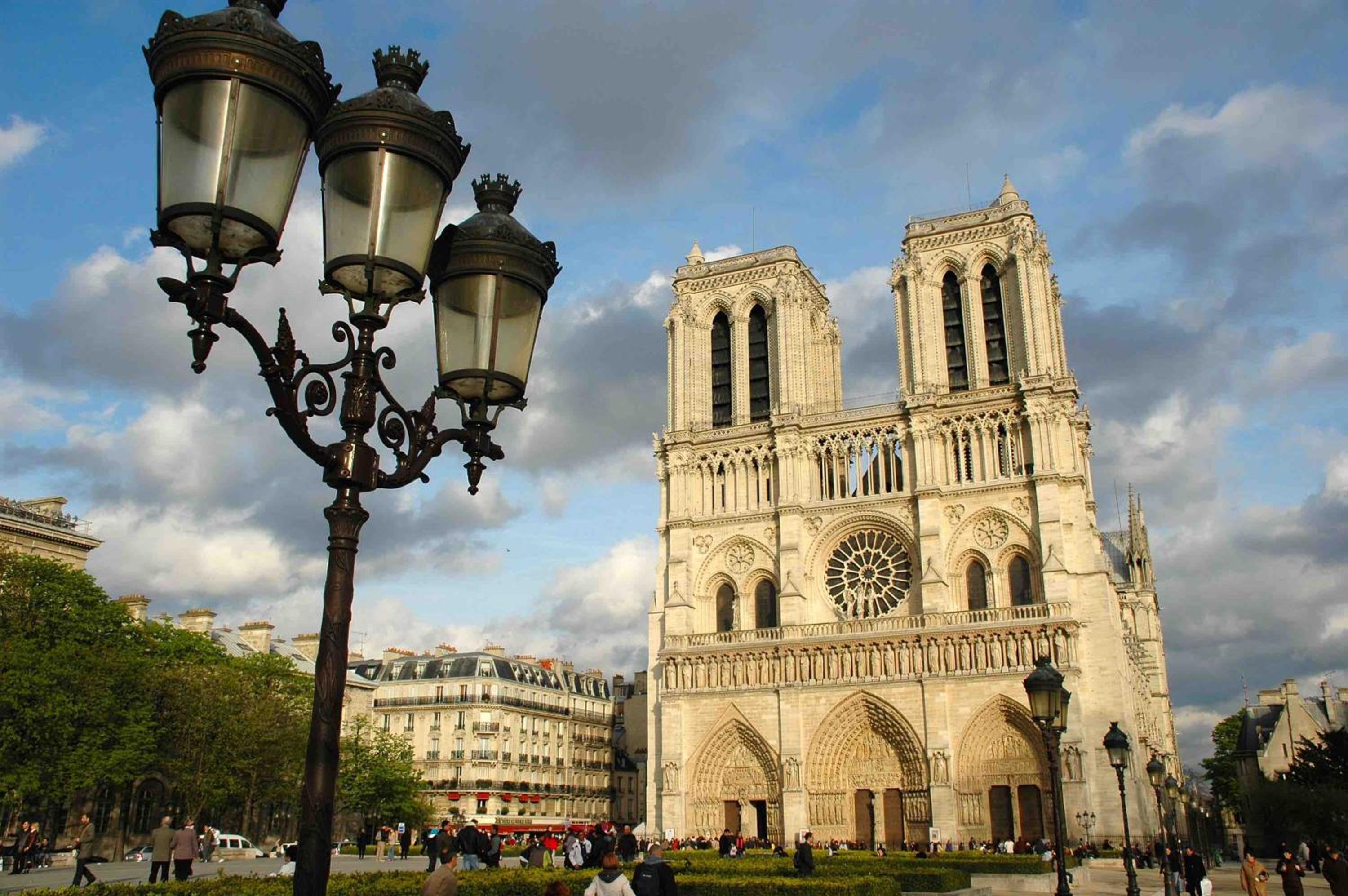 Notre Dame Paradis Latin