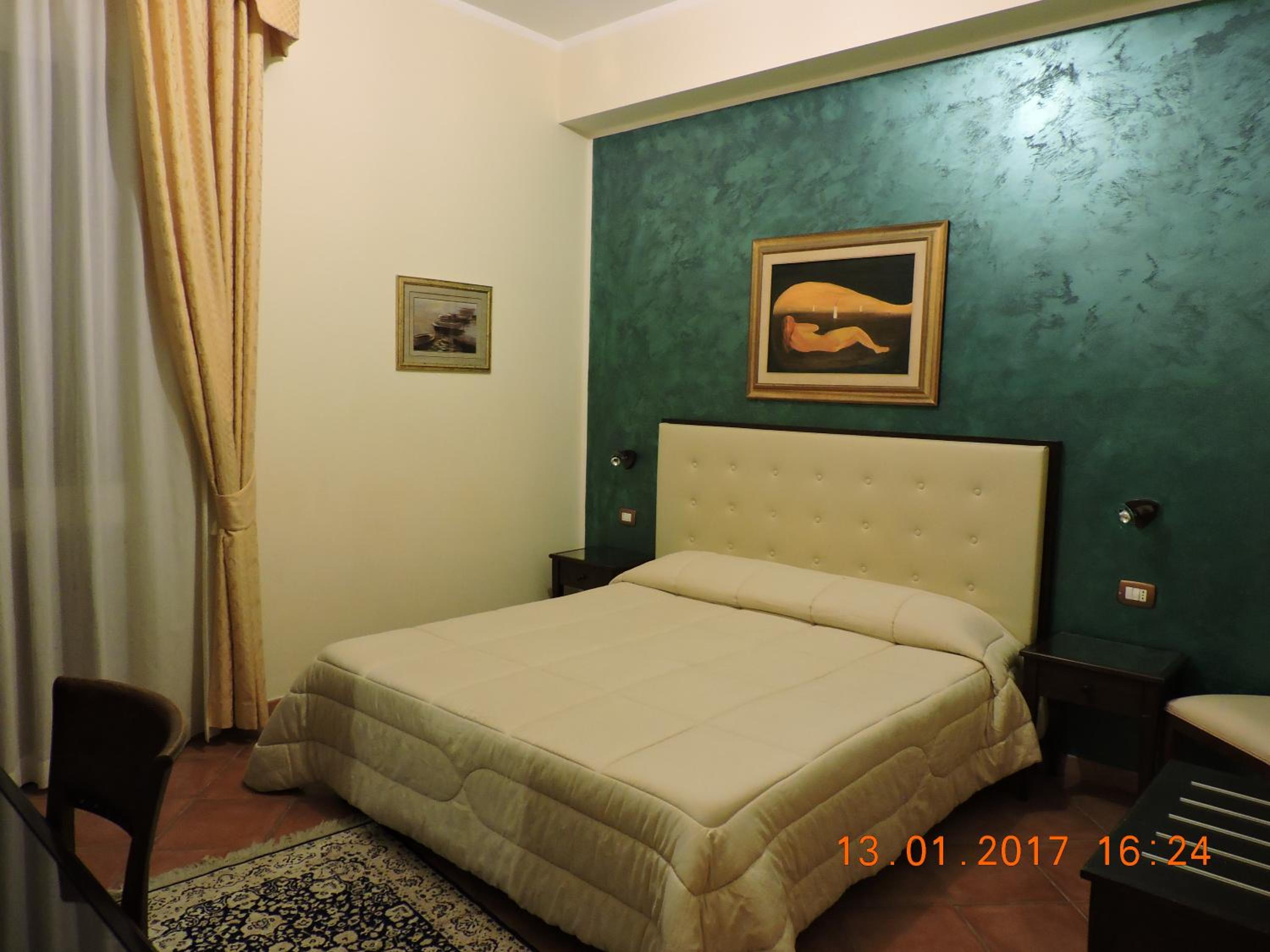 Photo 42