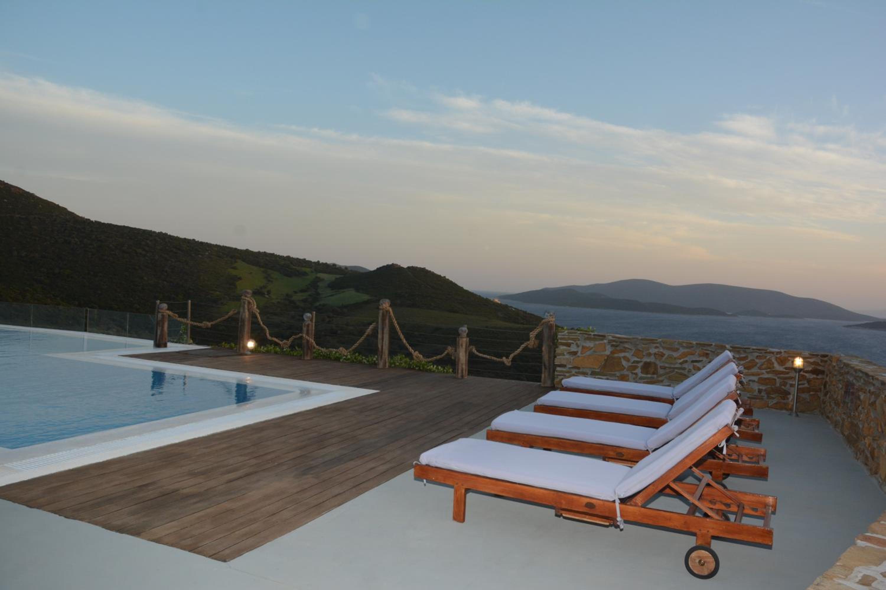 Celini Suites Hotel