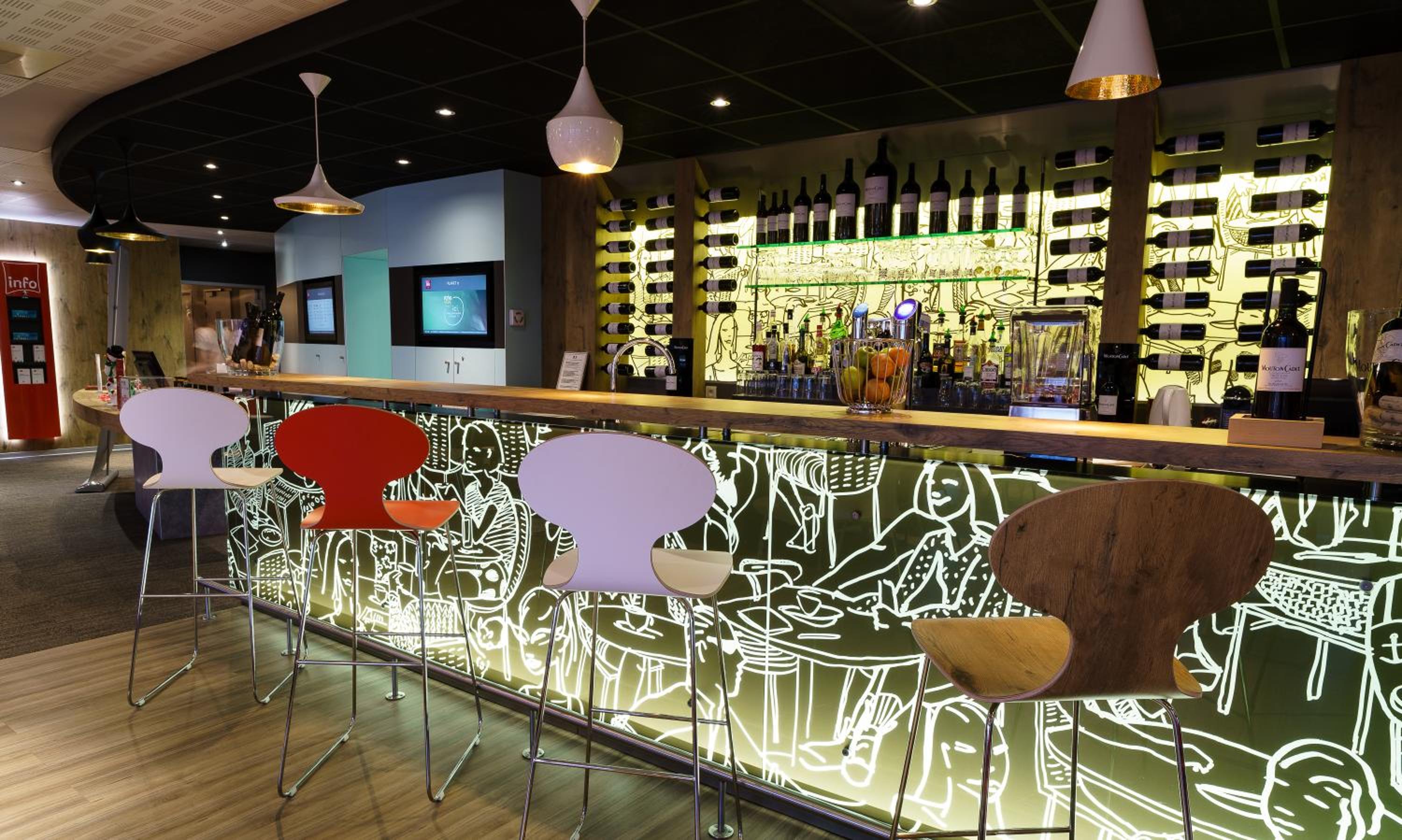bar