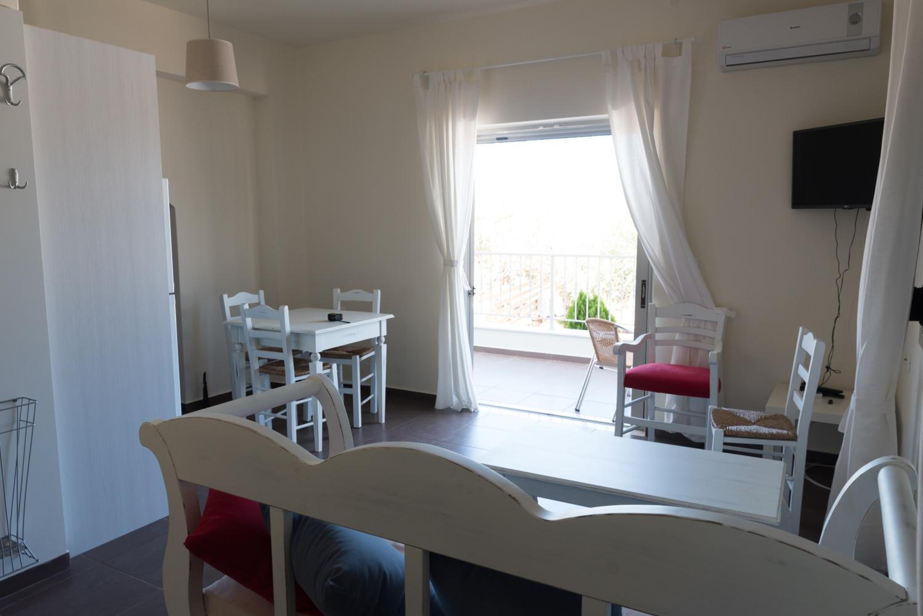 Elounda Sea Suites