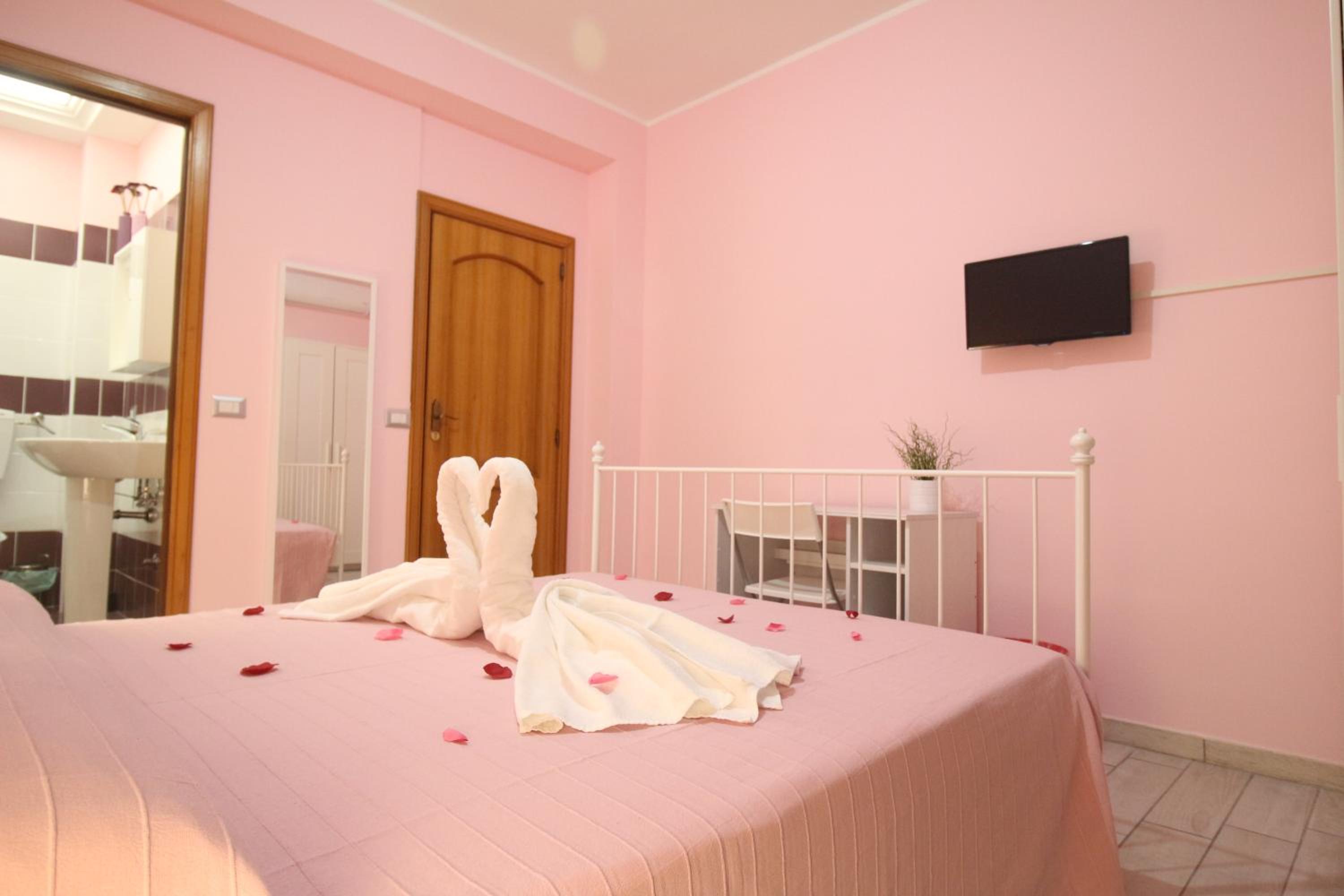 Nemi rooms
