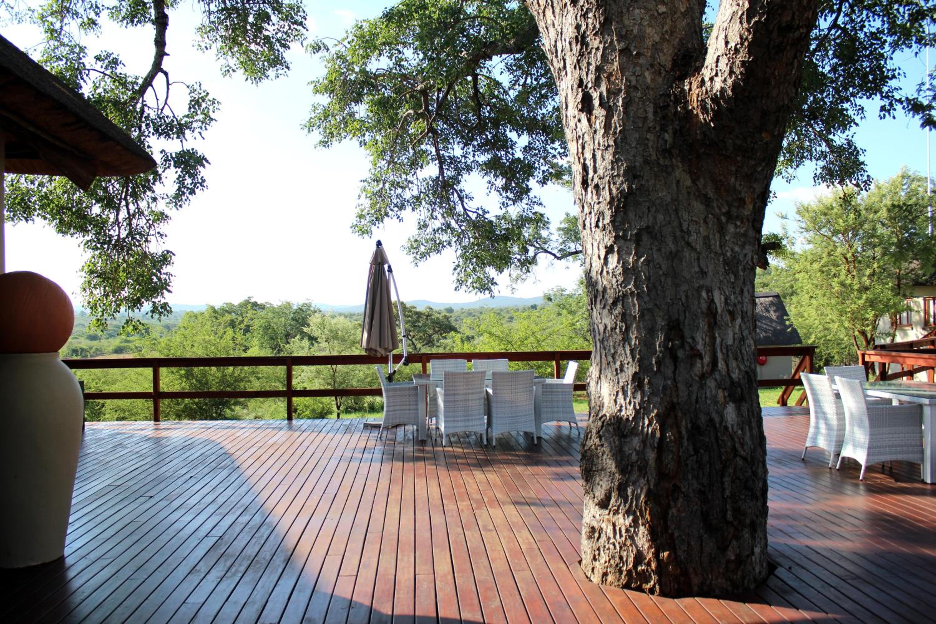 Nahakwe Lodge view 3