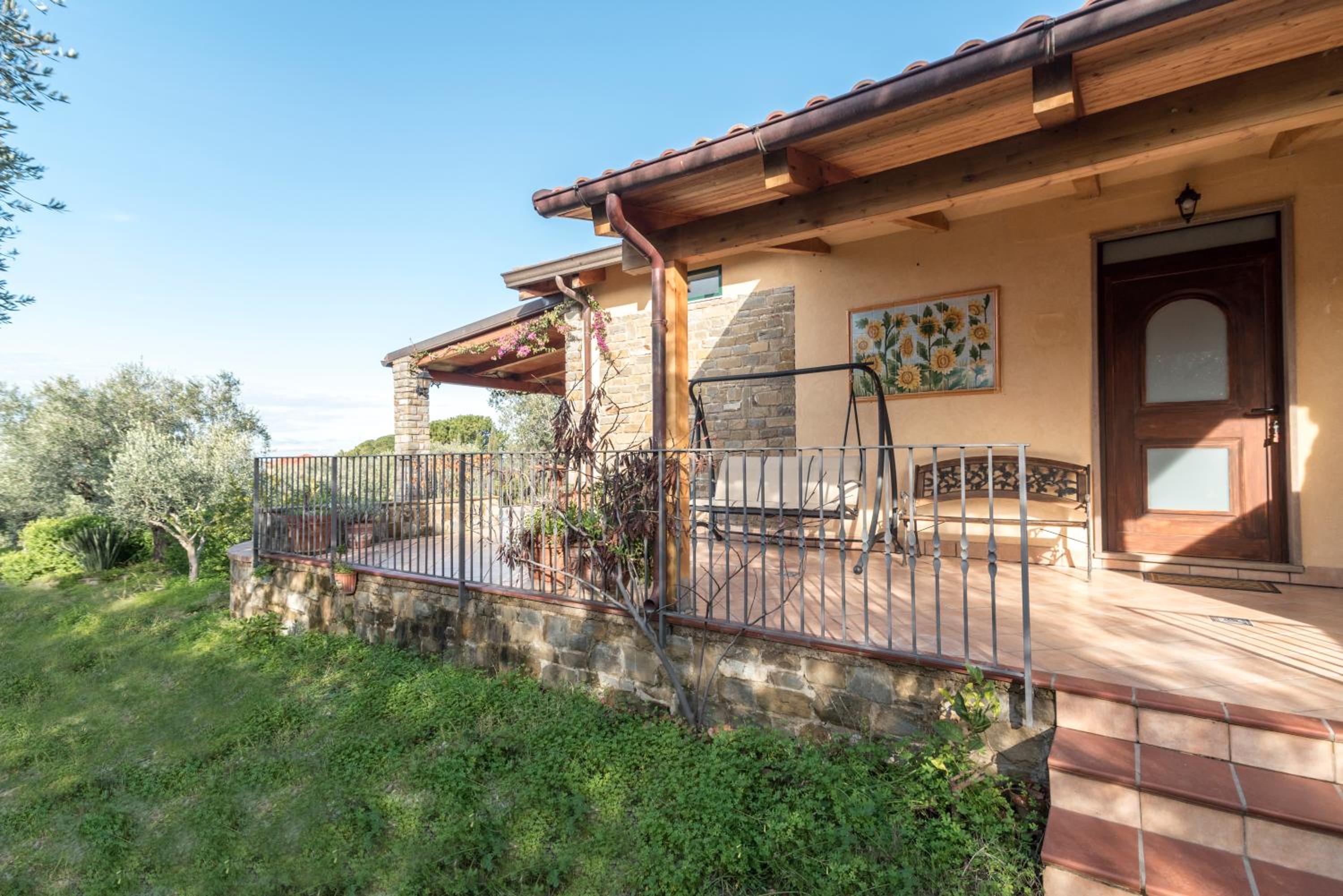 Beautiful house with sea view and amazing garden view 2