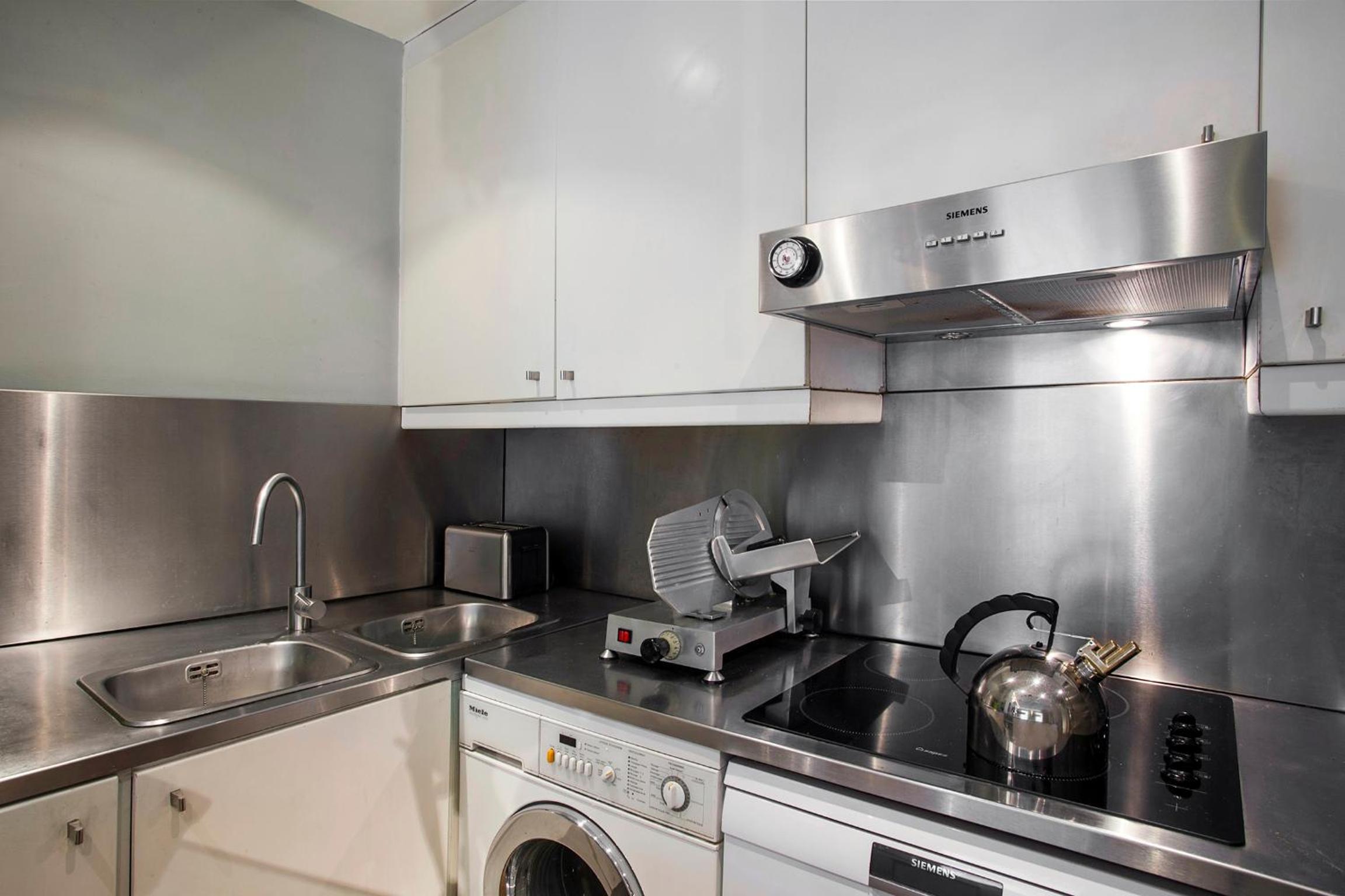 Faubourg Chic