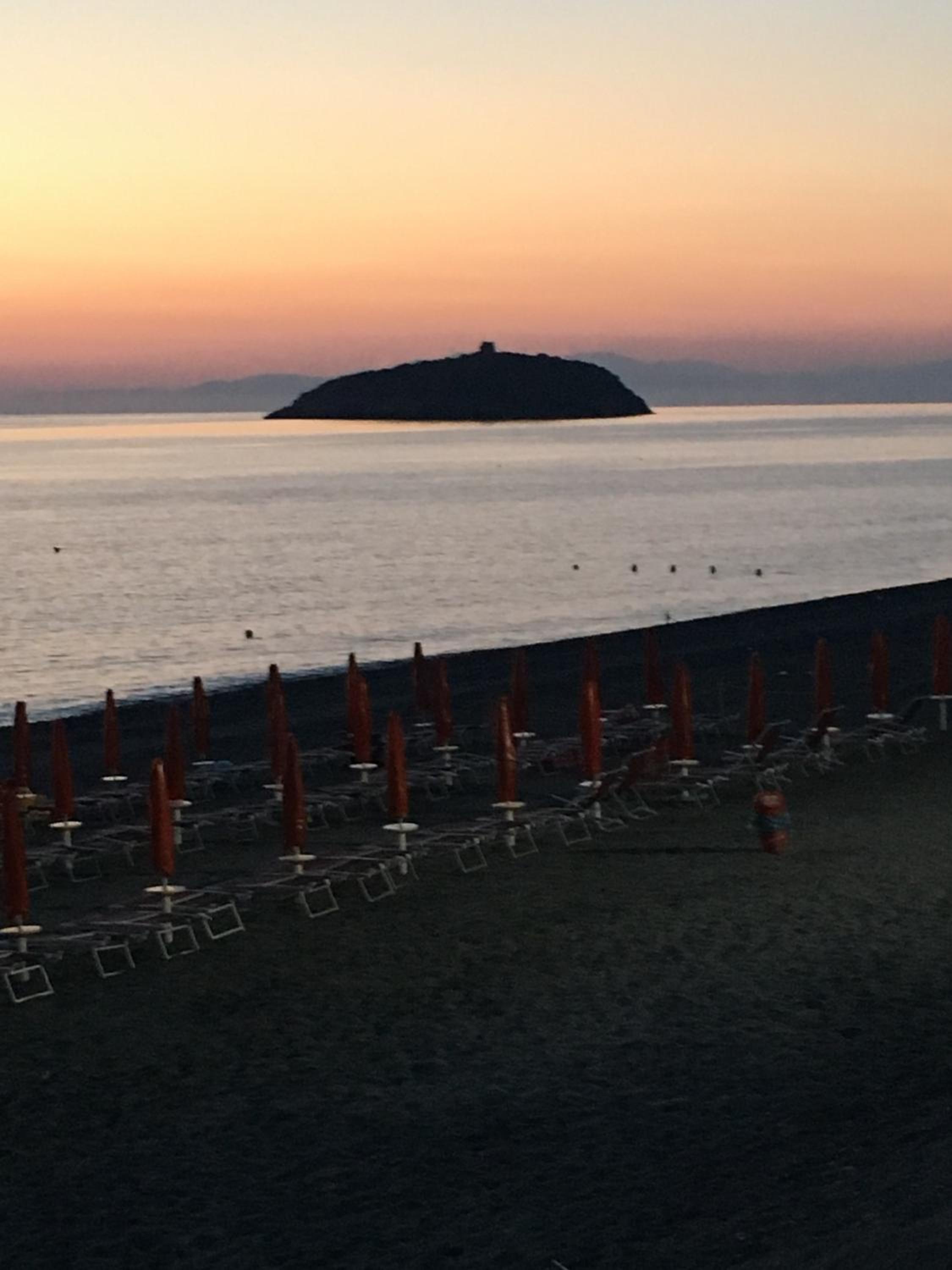Parco Corallo Di Fronte Al Mare