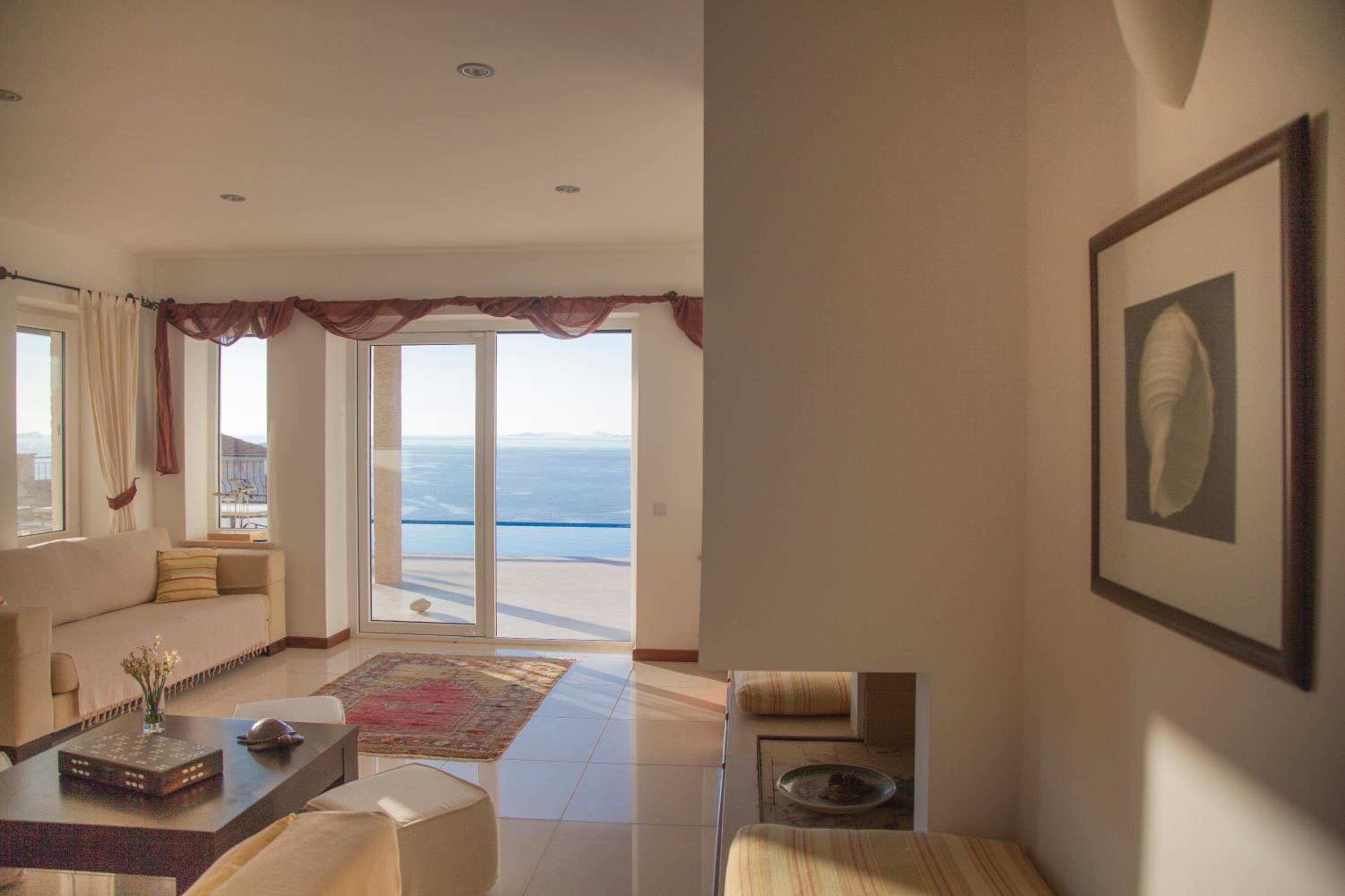 Luxury Villa Caretta view 2