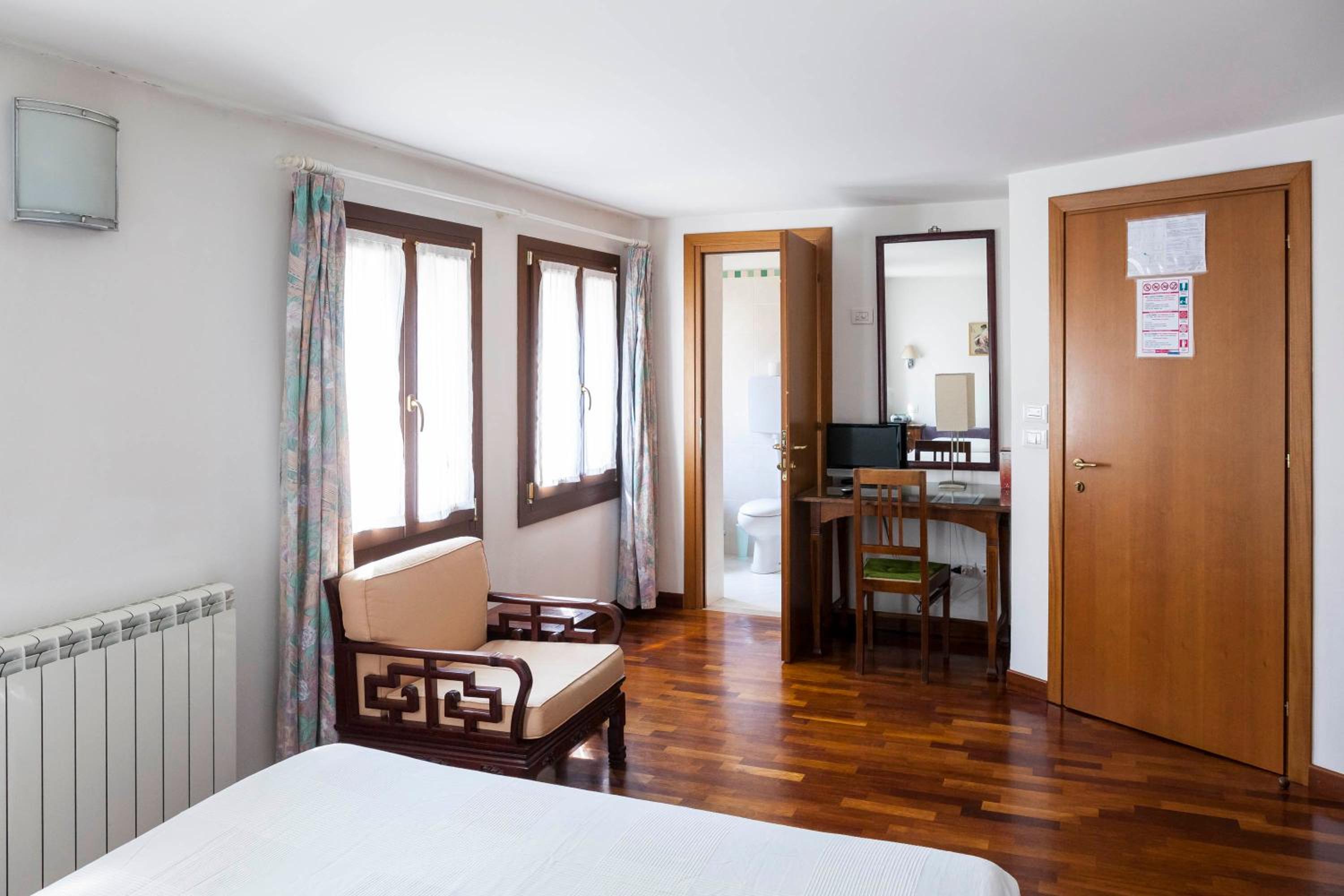 Fujiyama B & B