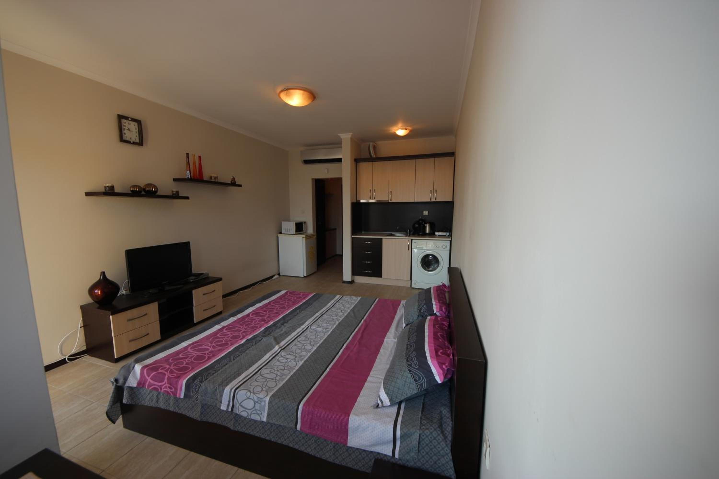 Menada Crystal Park Apartments