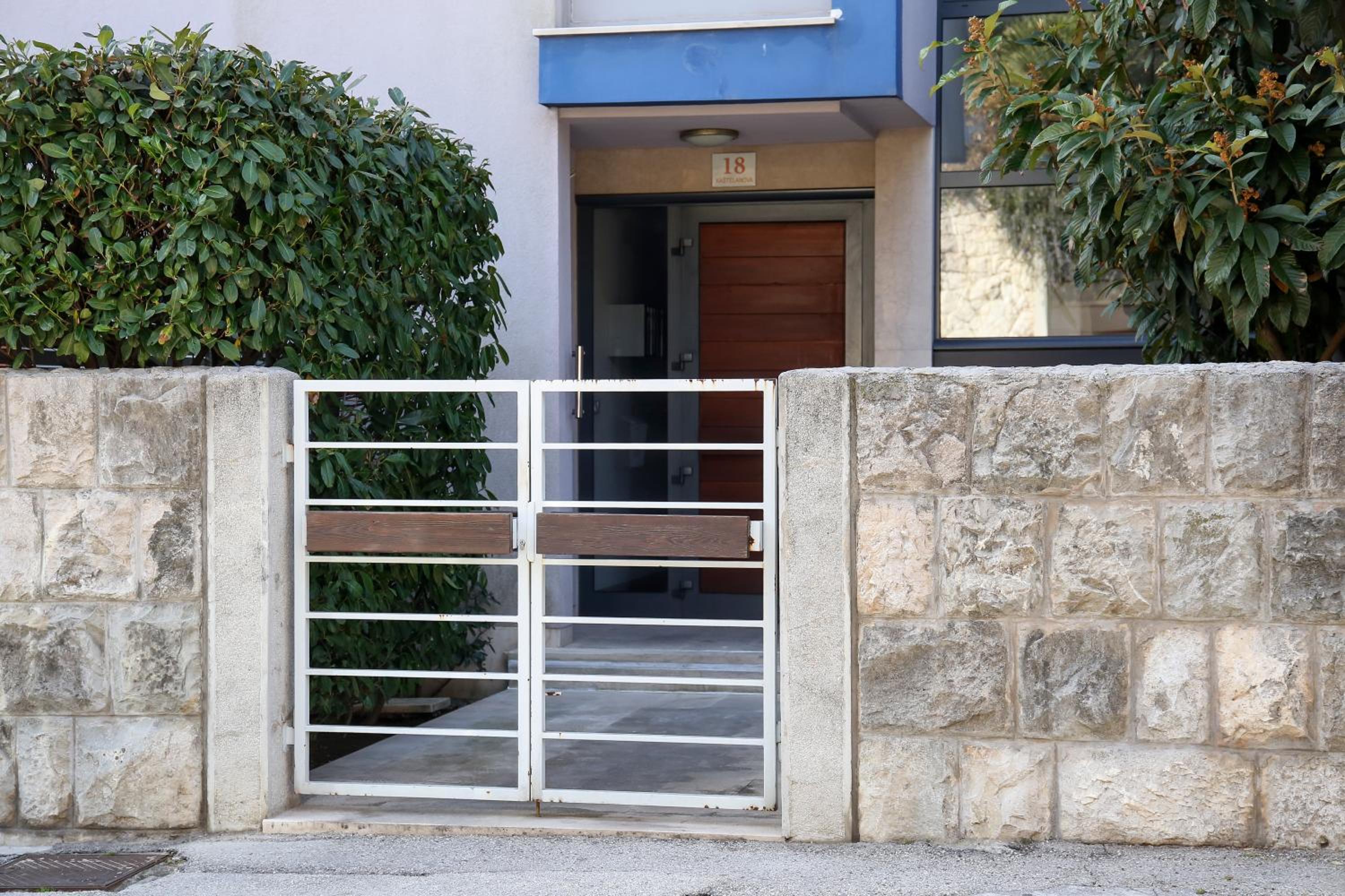 Photo 9