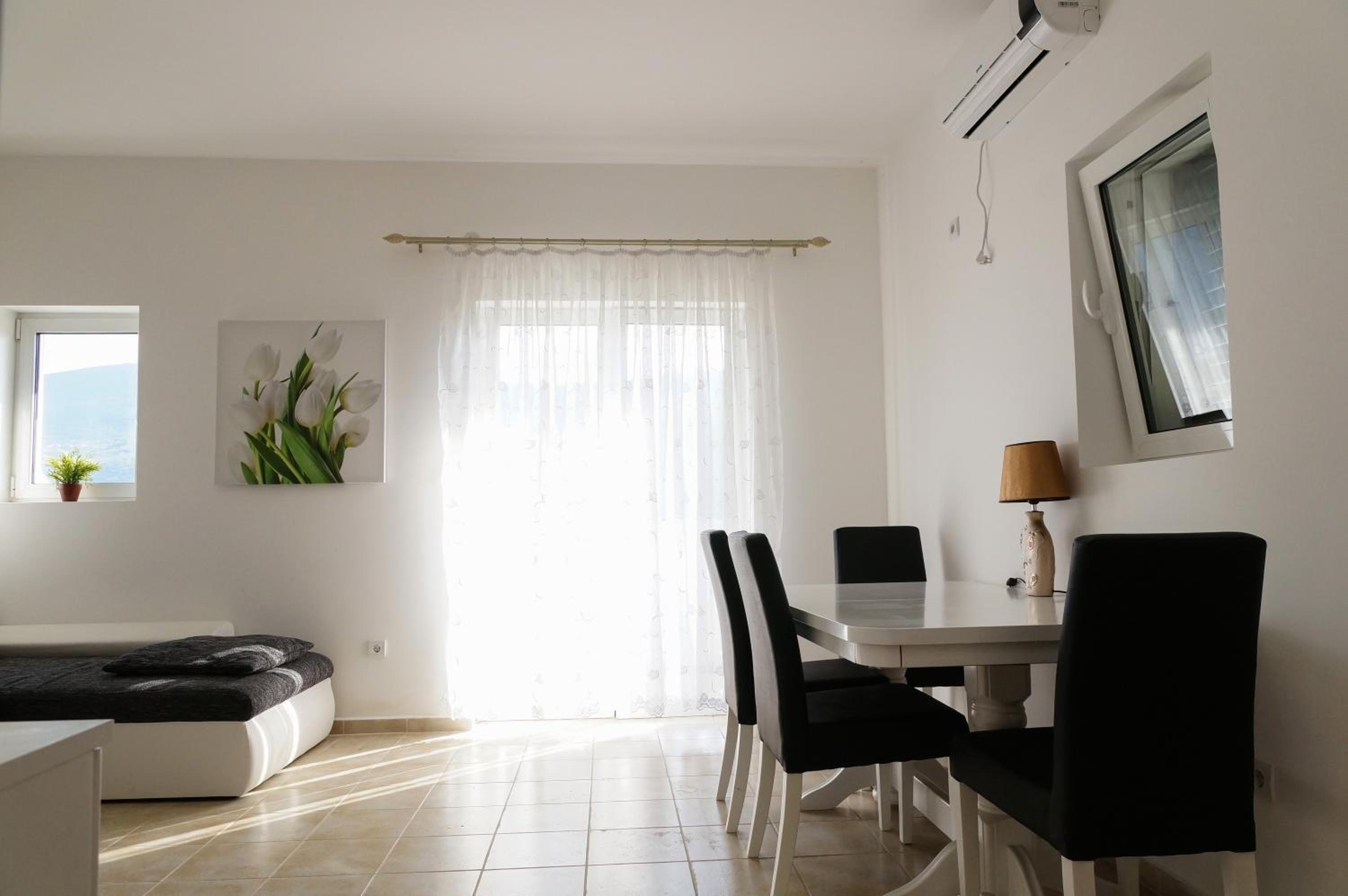 Apartment Begonia of Kumbor
