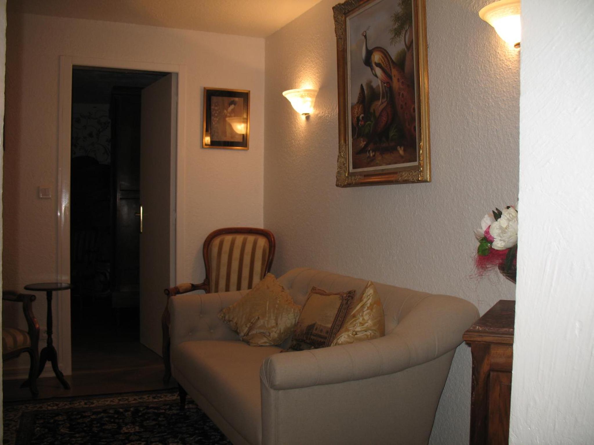 Photo 33