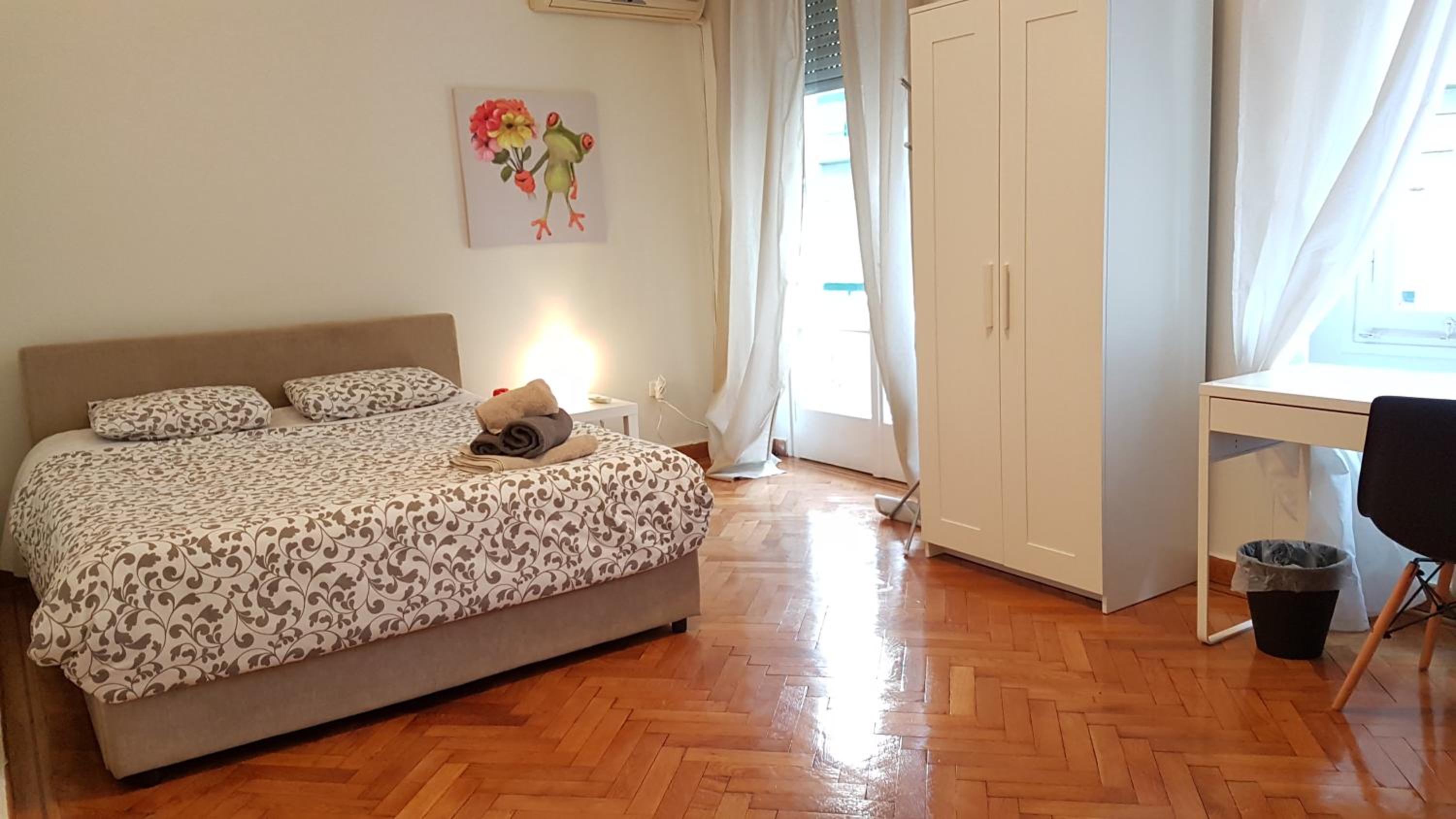 Errathens Pine Red and Taupe - Athens Center