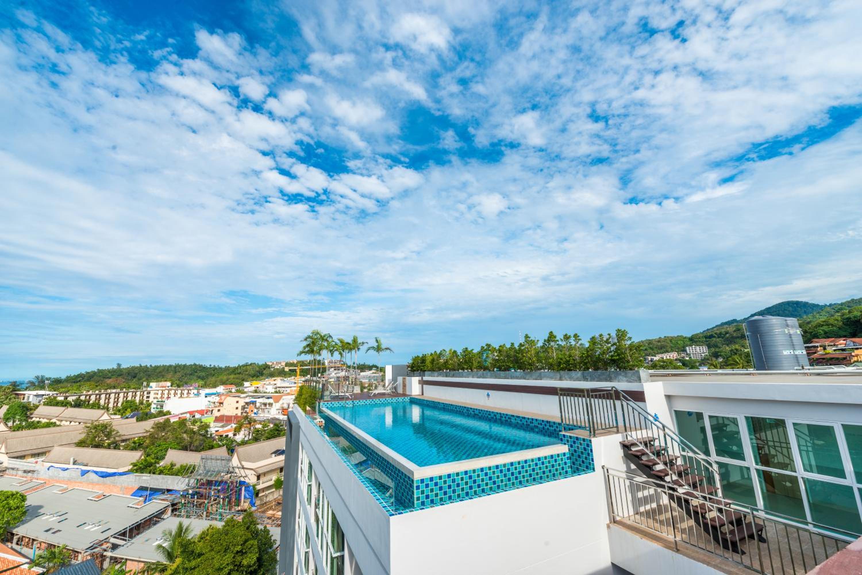 Ozone Condotel, Kata Beach