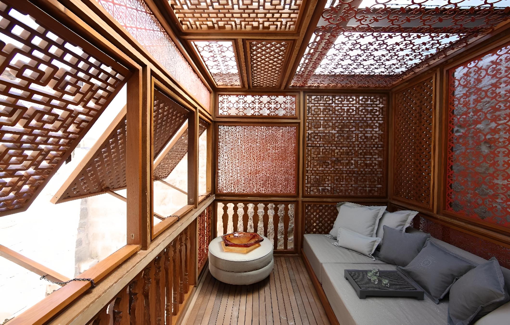 Balcony & Terrace