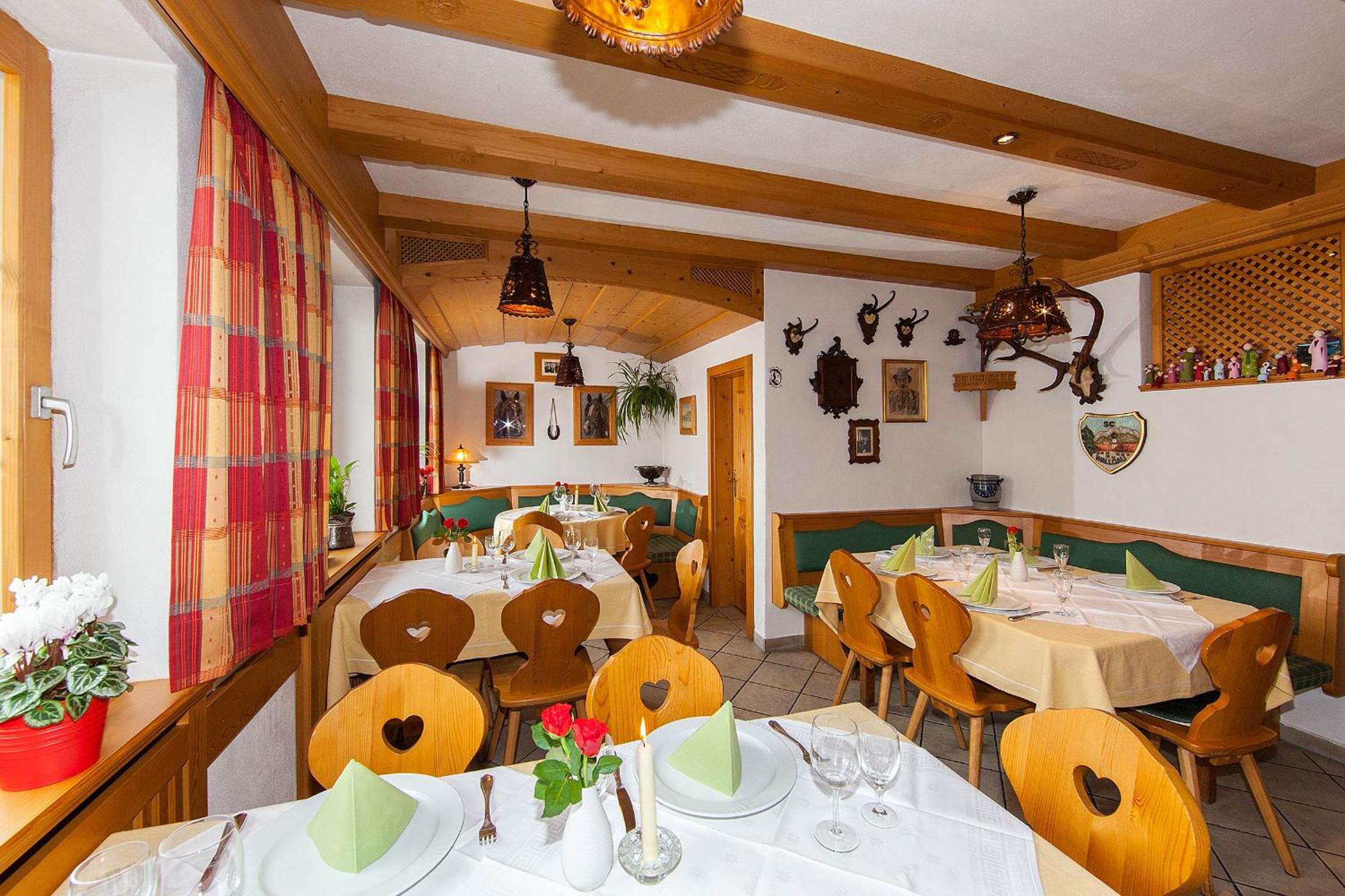 Frühstückspension Gästehaus Zum weissen Rössl view 2