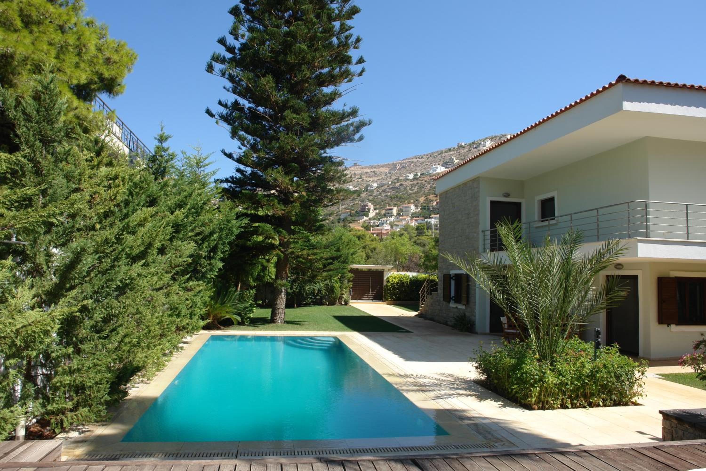 Villa Saronida