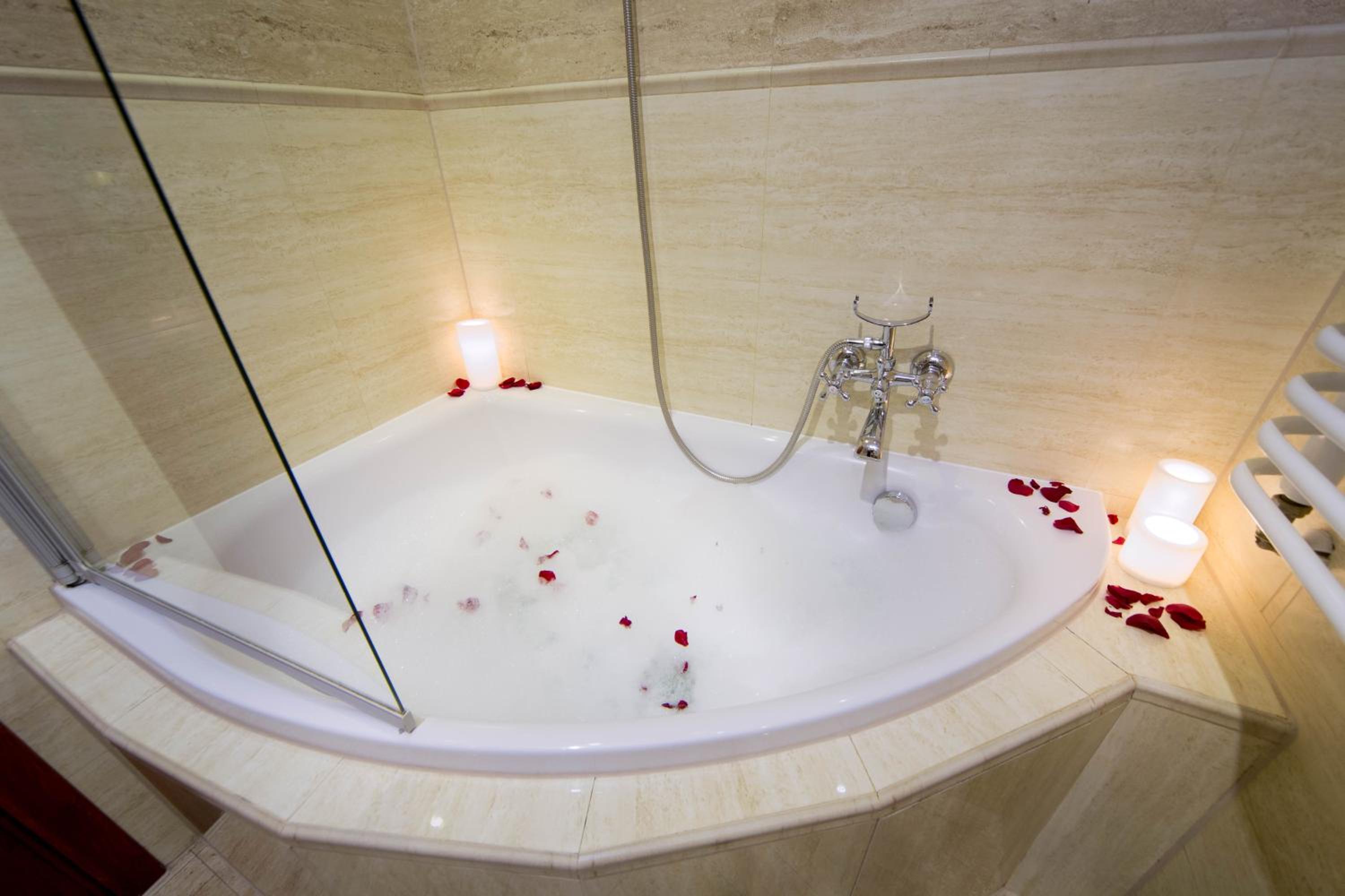 Jacuzzi
