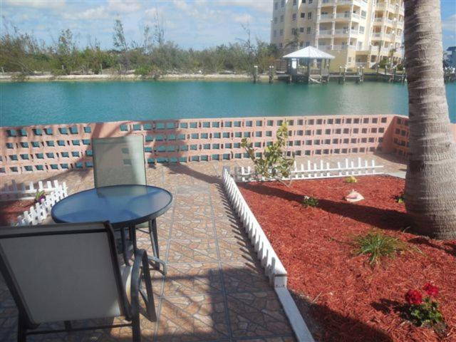 Grand Bahama Island - Freeport Vacations - Dundee Bay Villas - Property Image 3