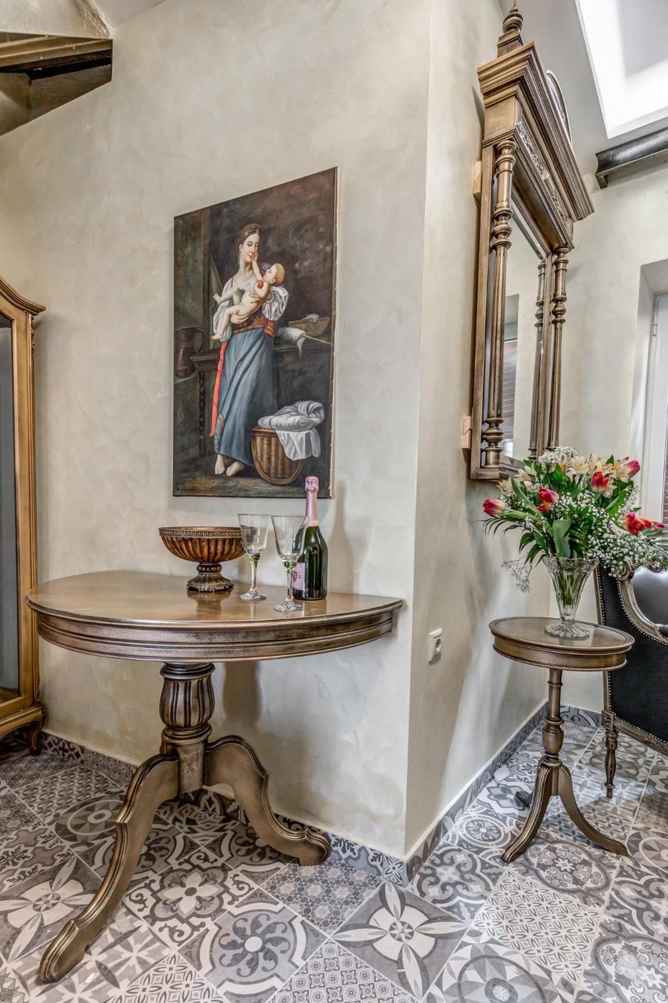 Anama Suite
