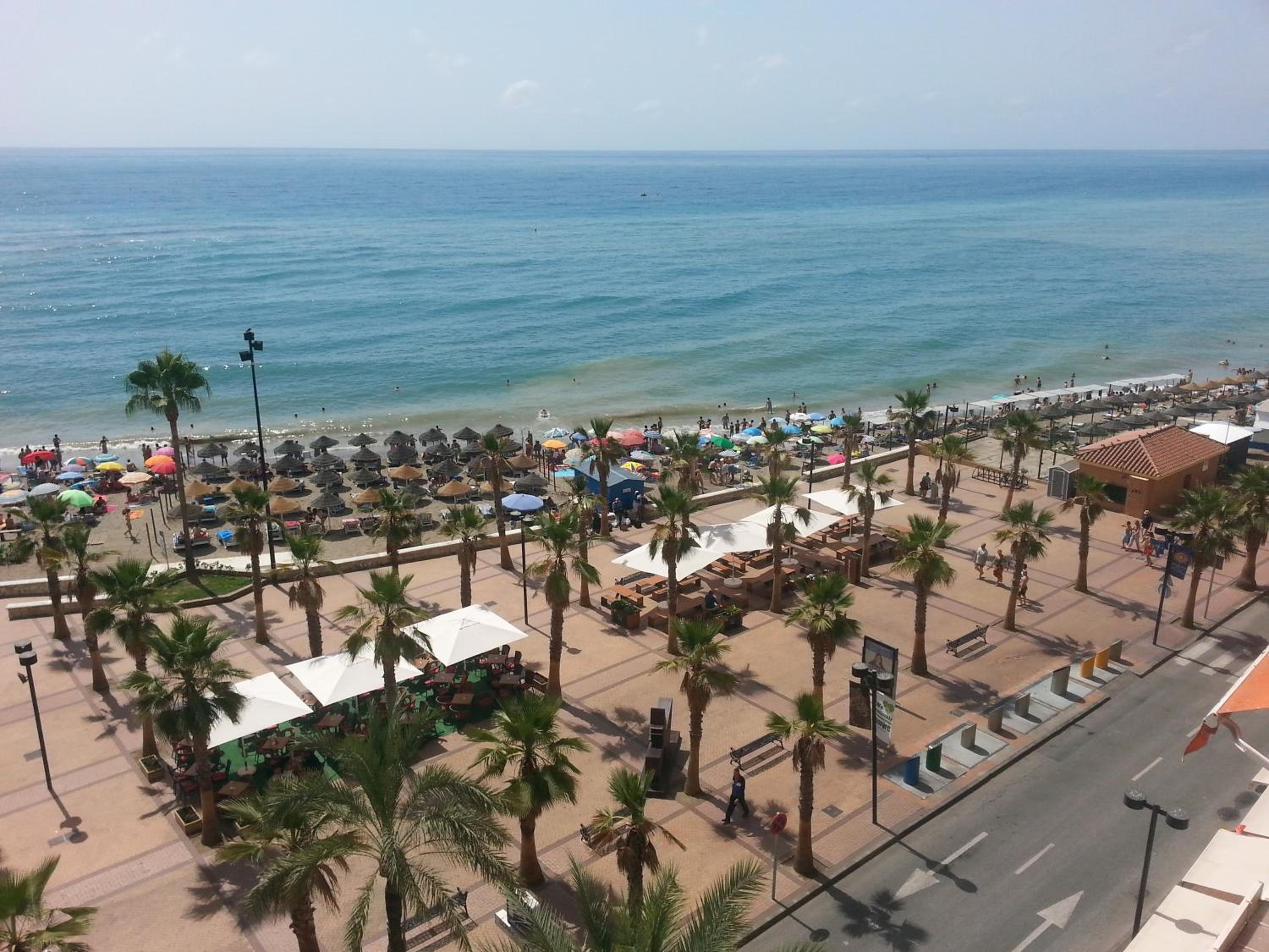 Fuengirola playa carina photo 2
