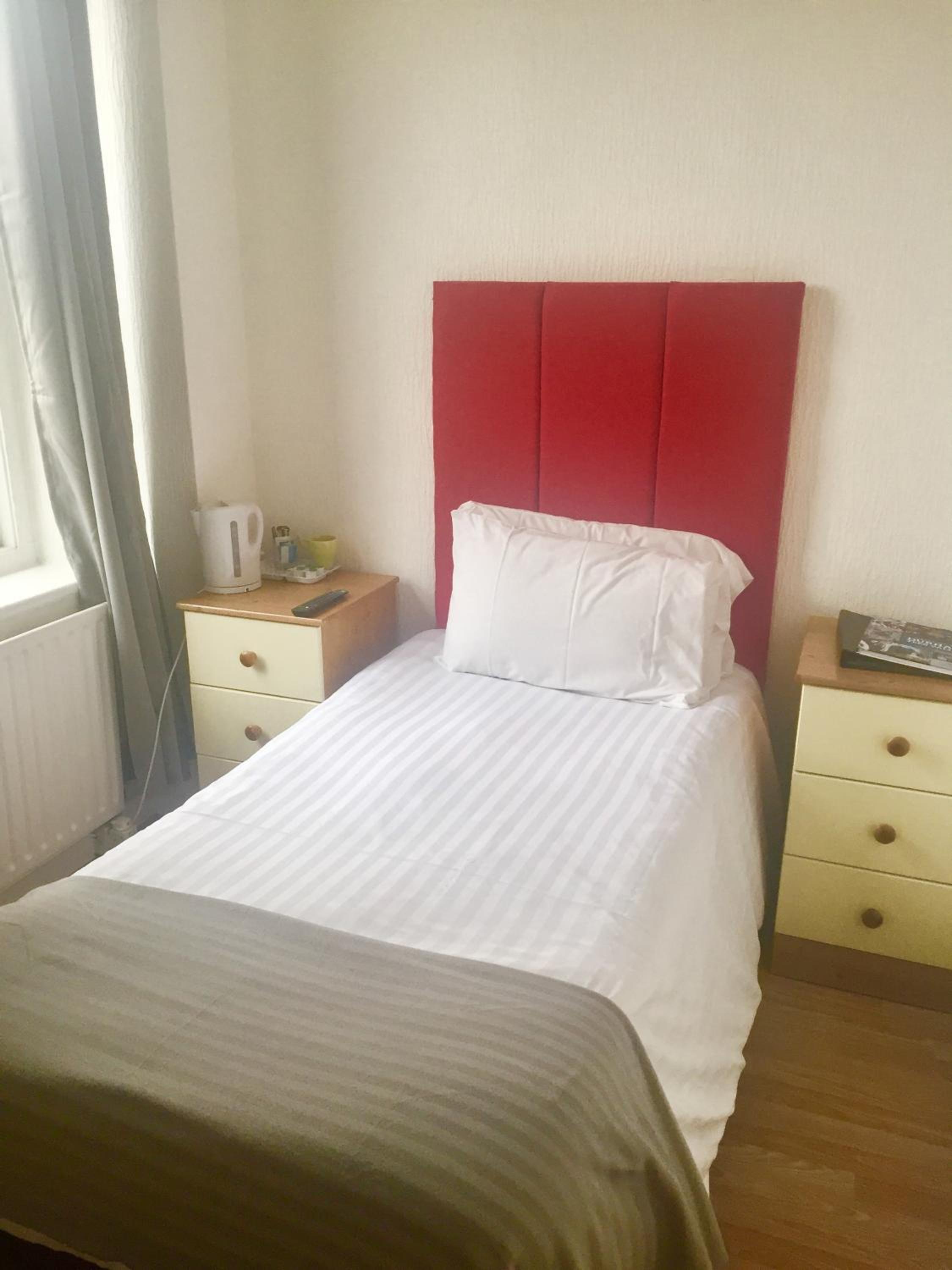 Hartlepool Vacations - Trinity Guest House - Property Image 6
